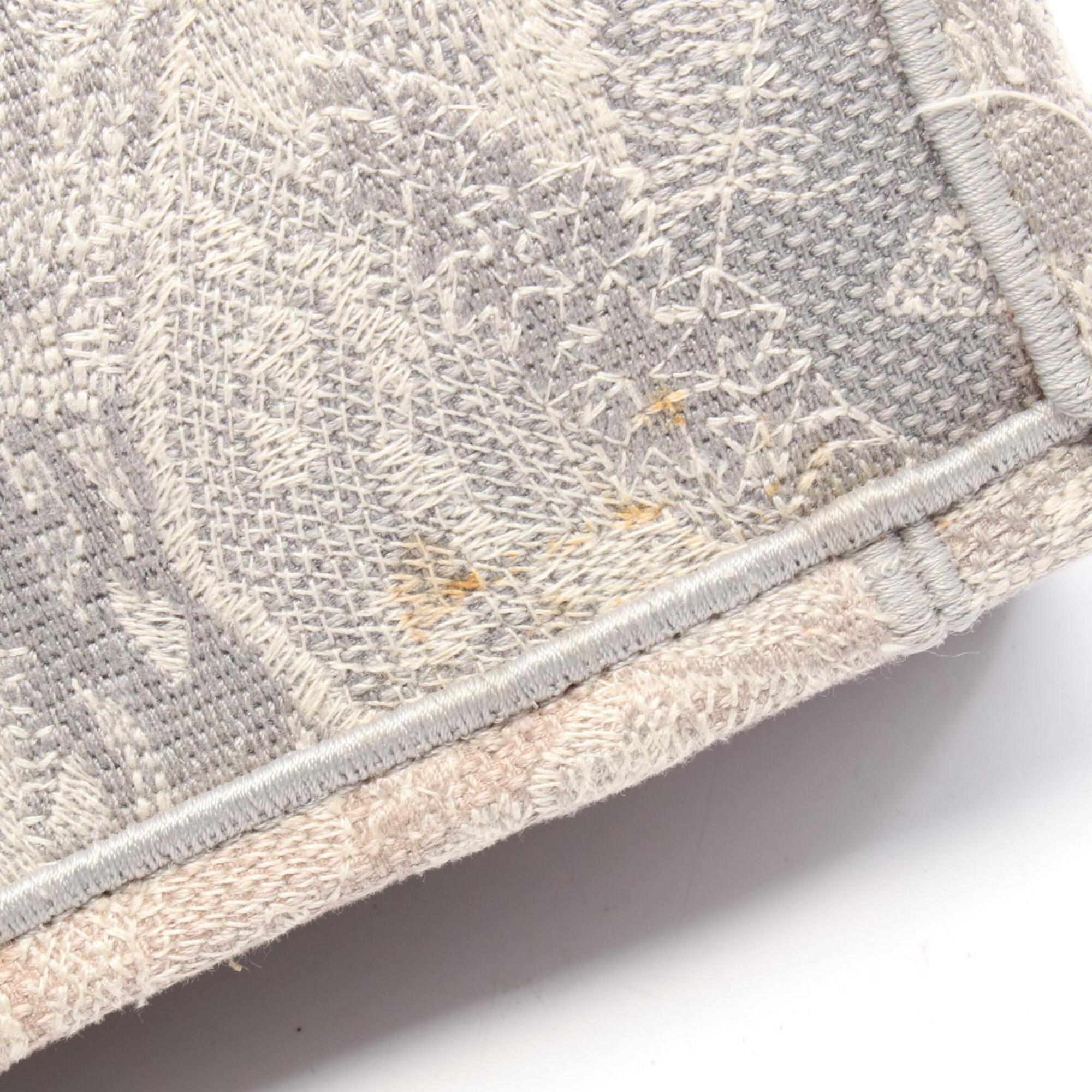 Christian Dior Gray White Canvas Handbag Tote Bag (Pre-Owned)