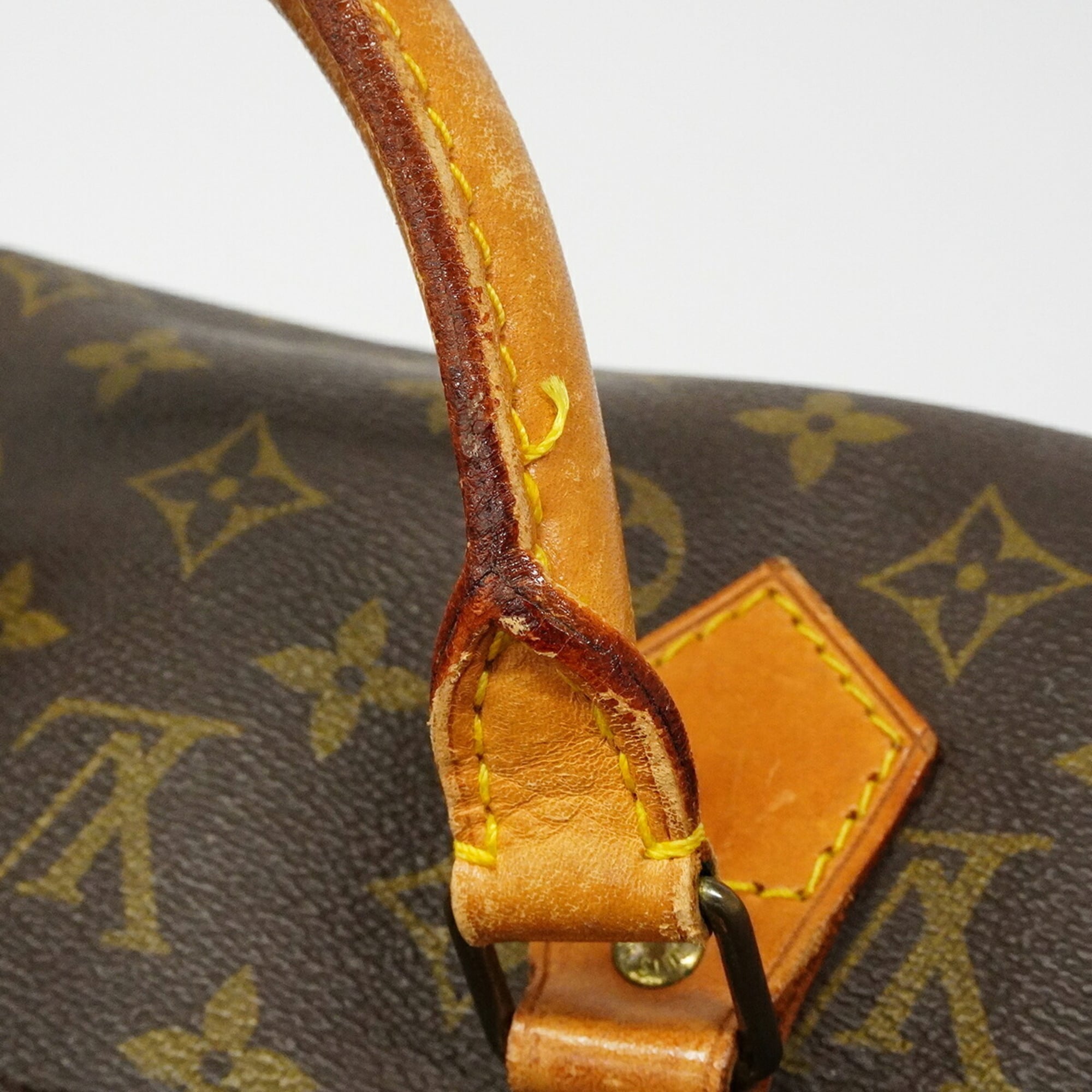 Louis Vuitton Brown Handbag (Pre-Owned)