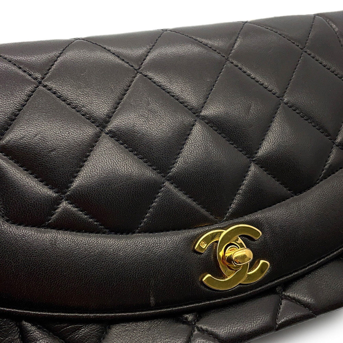 Chanel Matelasse Dark Brown Leather Handbag Shoulder Bag (Pre-Owned)