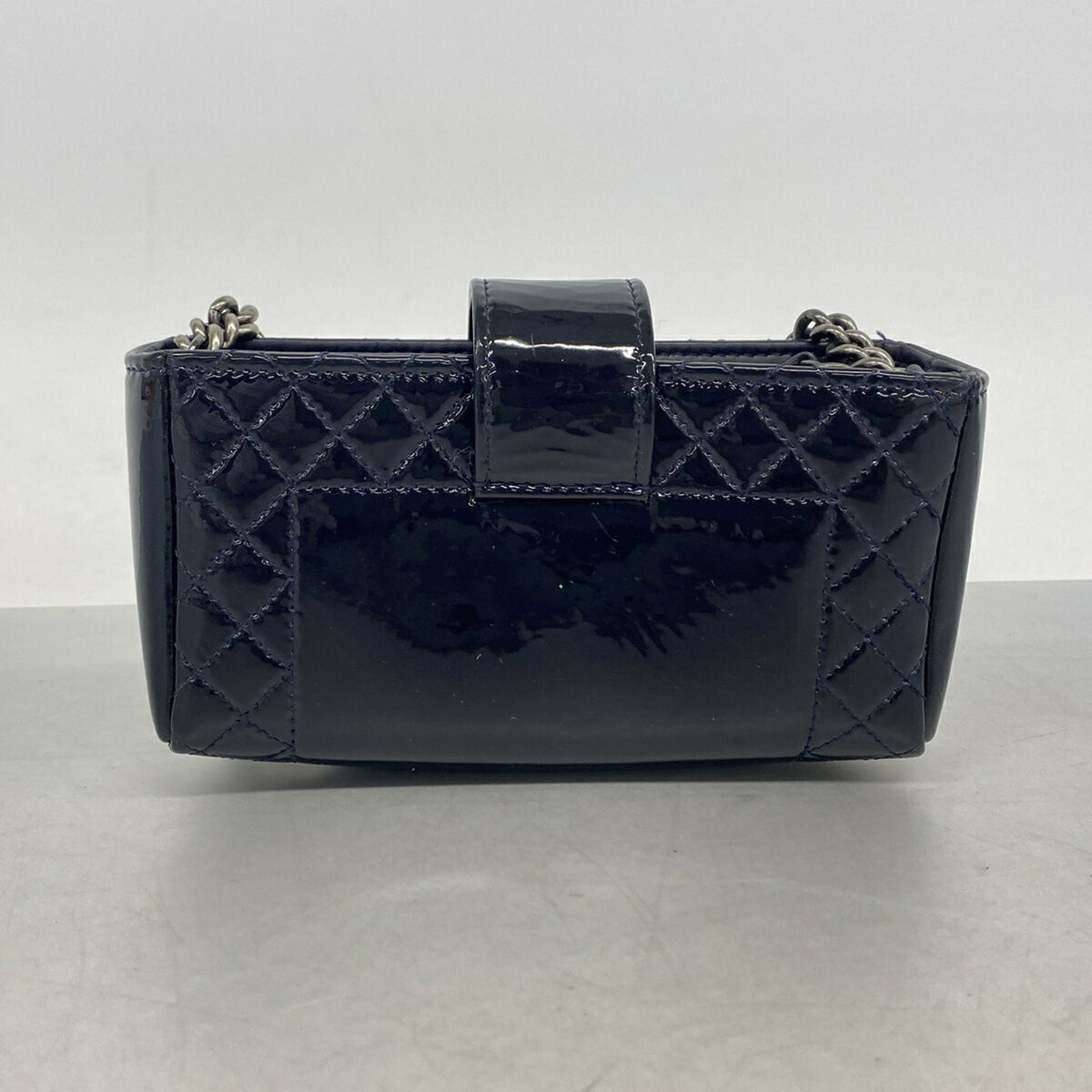 Chanel Navy Patent Leather Shoulder Bag (Pre-Owned)