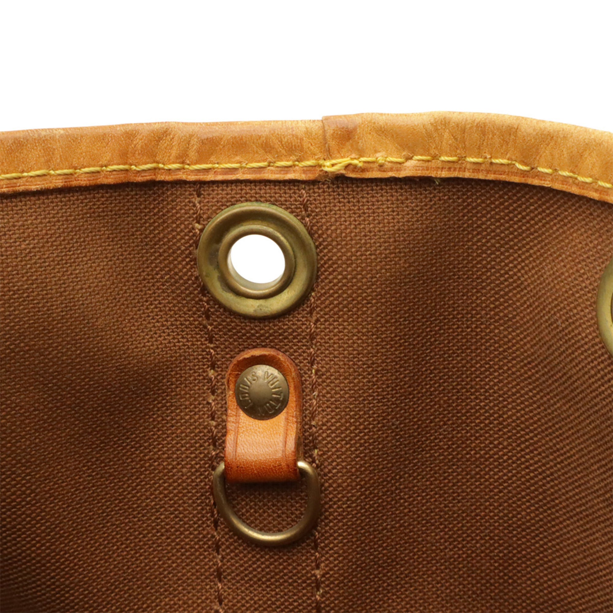 Louis Vuitton Brown Monogram Monogram Shoulder Bag (Pre-Owned)