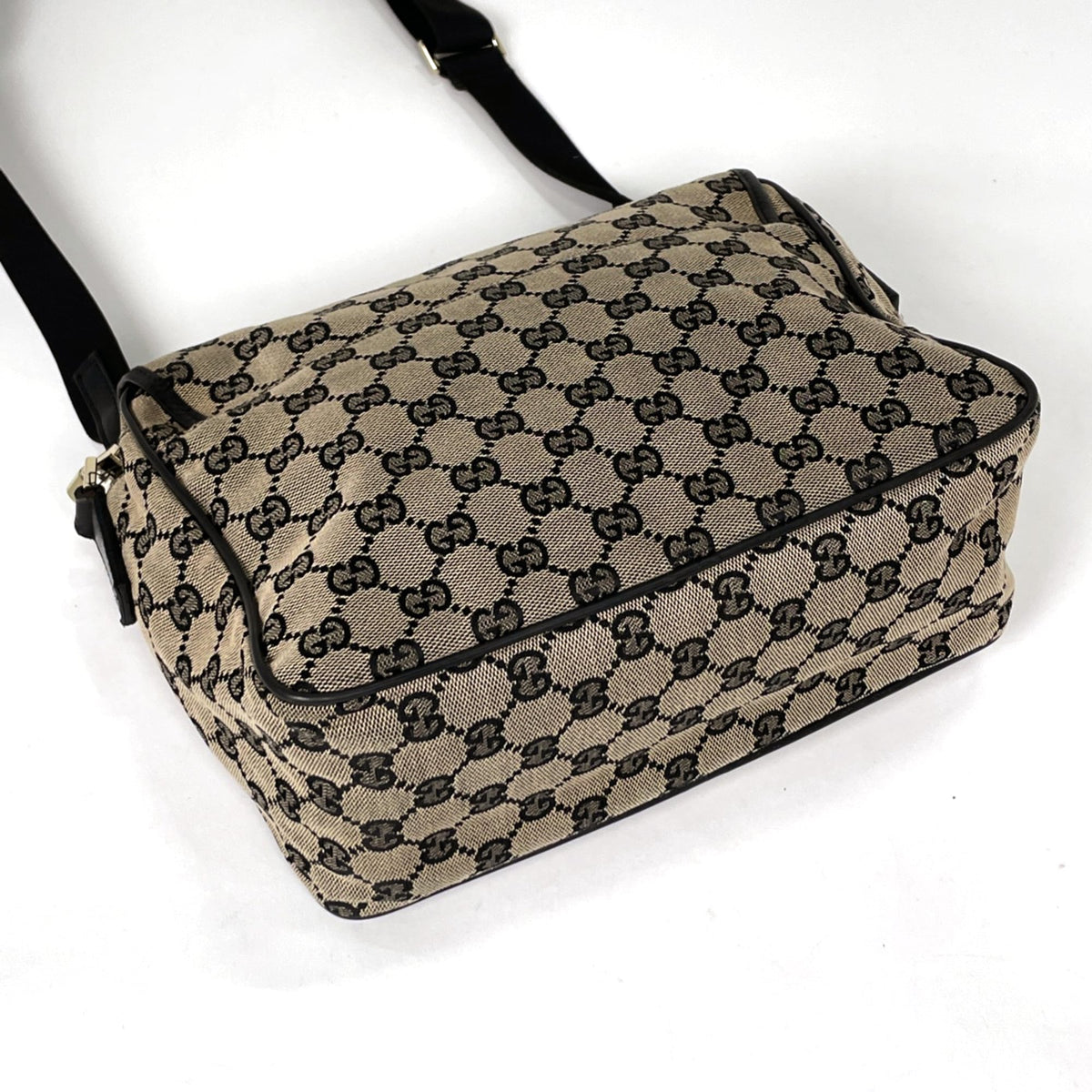 Gucci Beige Black Gg Canvas Leather Shoulder Bag (Pre-Owned)