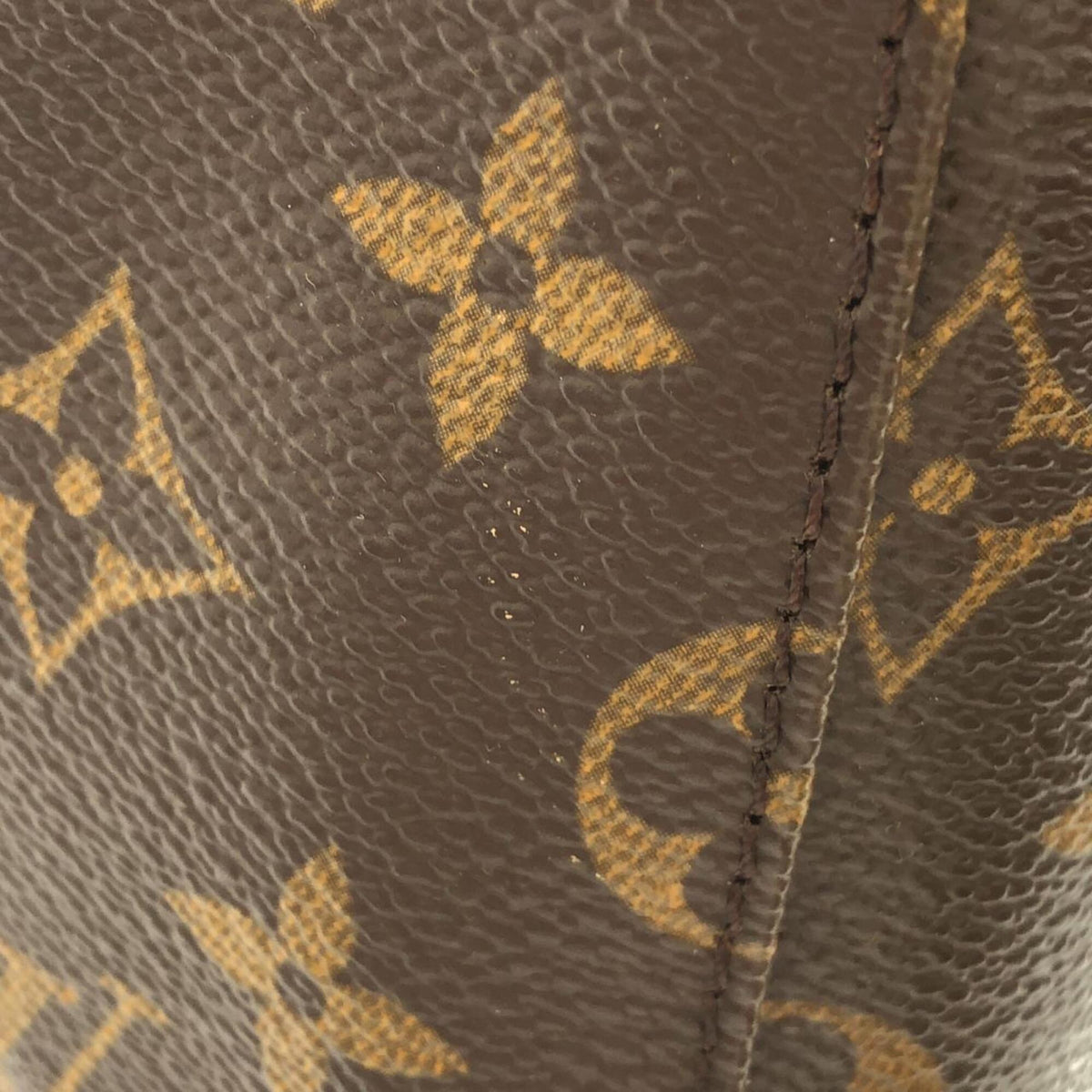 Louis Vuitton Marron Coated Canvas Shoulder Bag (Pre-Owned)