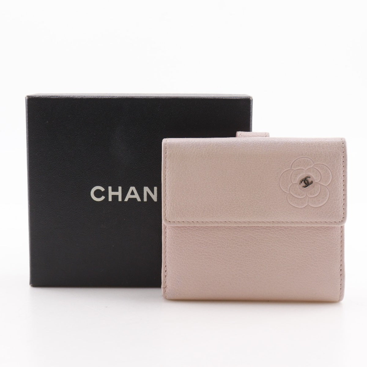 Chanel Pink Leather Wallet (Bi-Fold) (Pre-Owned)