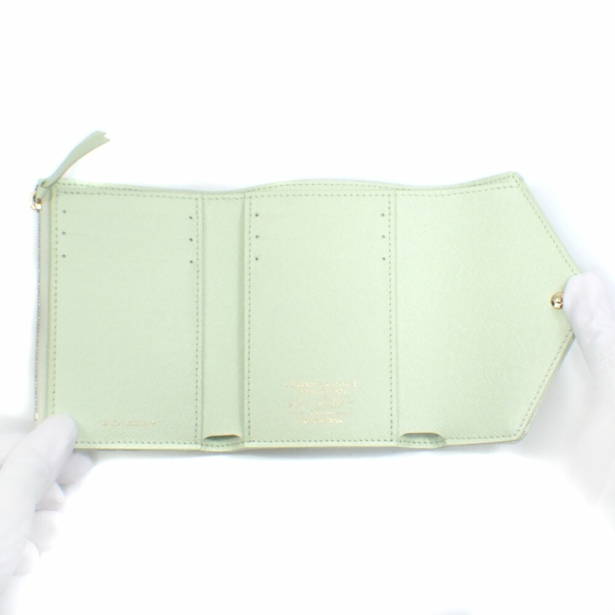 Louis Vuitton Monogram Wallet (Tri-Fold) (Pre-Owned)