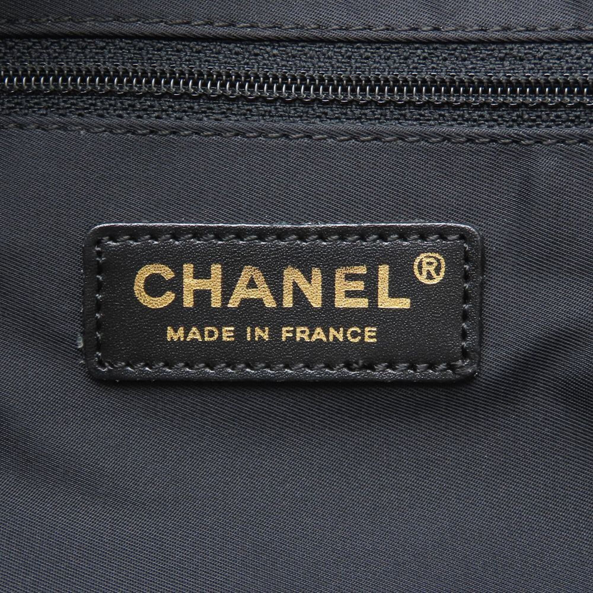 Chanel Black Nylon Leather Tote Bag (Pre-Owned)