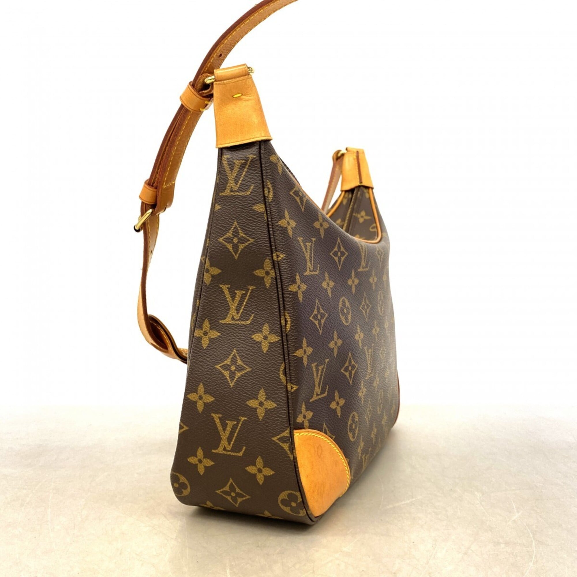 Louis Vuitton Brown Shoulder Bag (Pre-Owned)