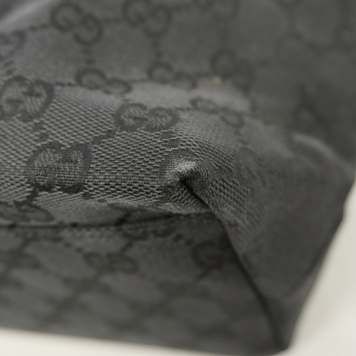 Gucci Black Canvas Shoulder Bag (Pre-Owned)