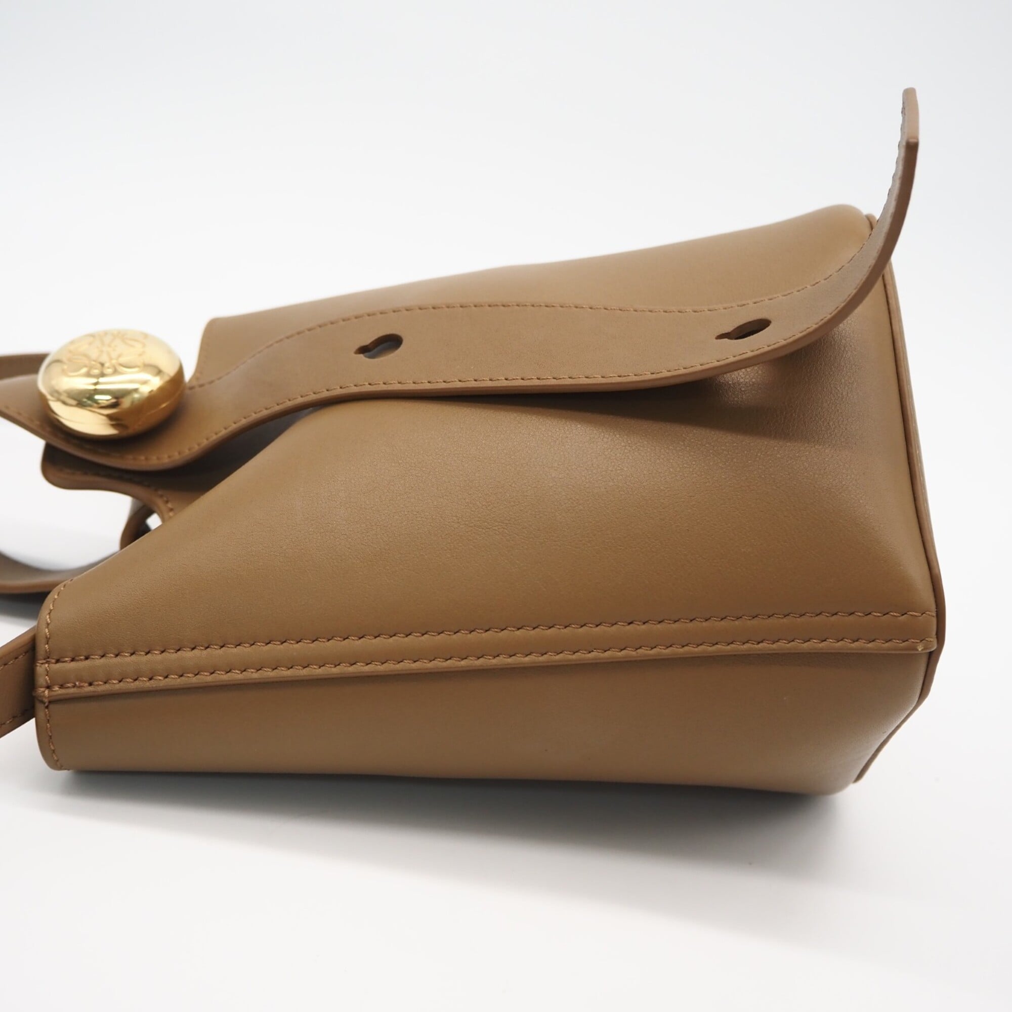 Loewe Brown Leather Handbag Shoulder Bag (Pre-Owned)