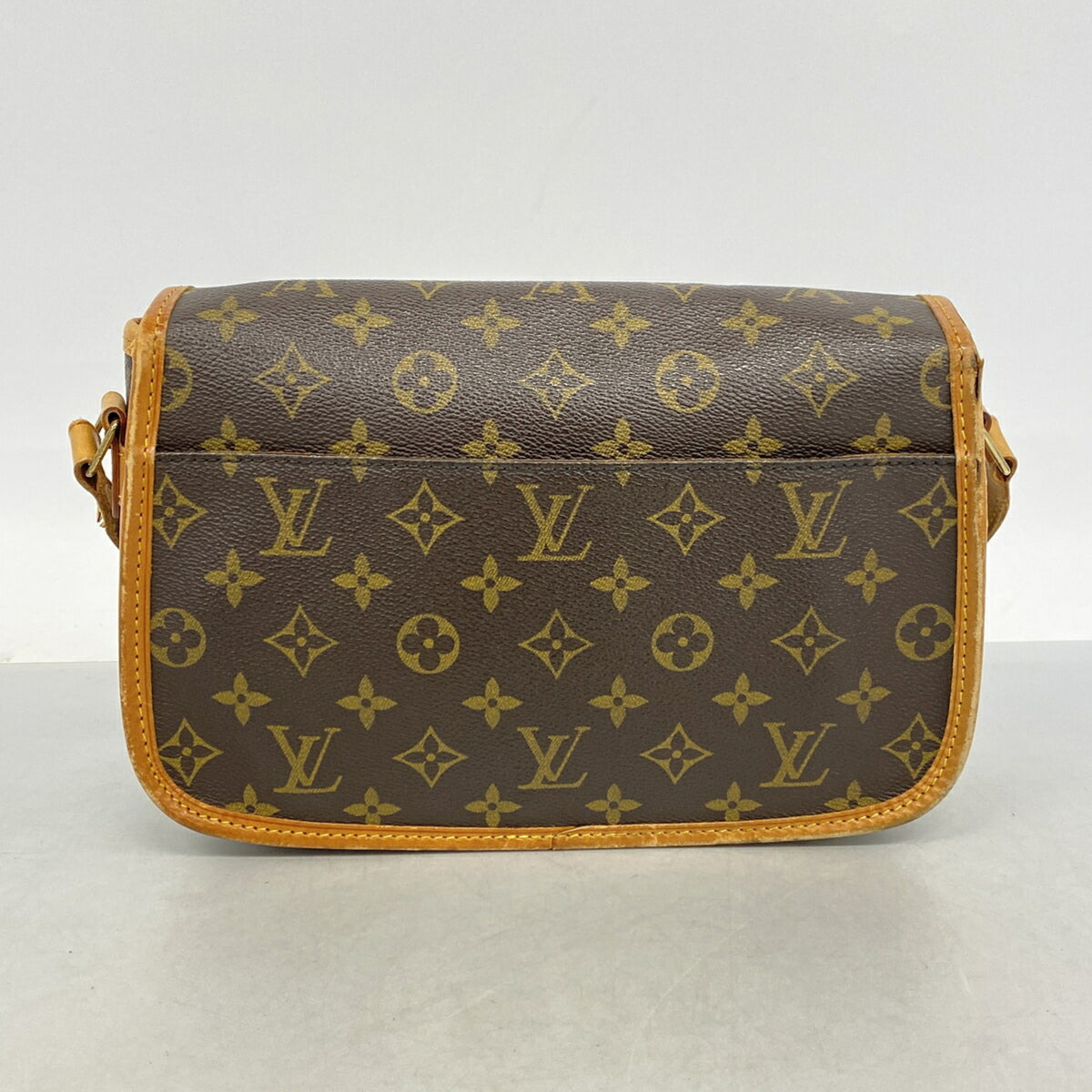 Louis Vuitton Brown Shoulder Bag (Pre-Owned)
