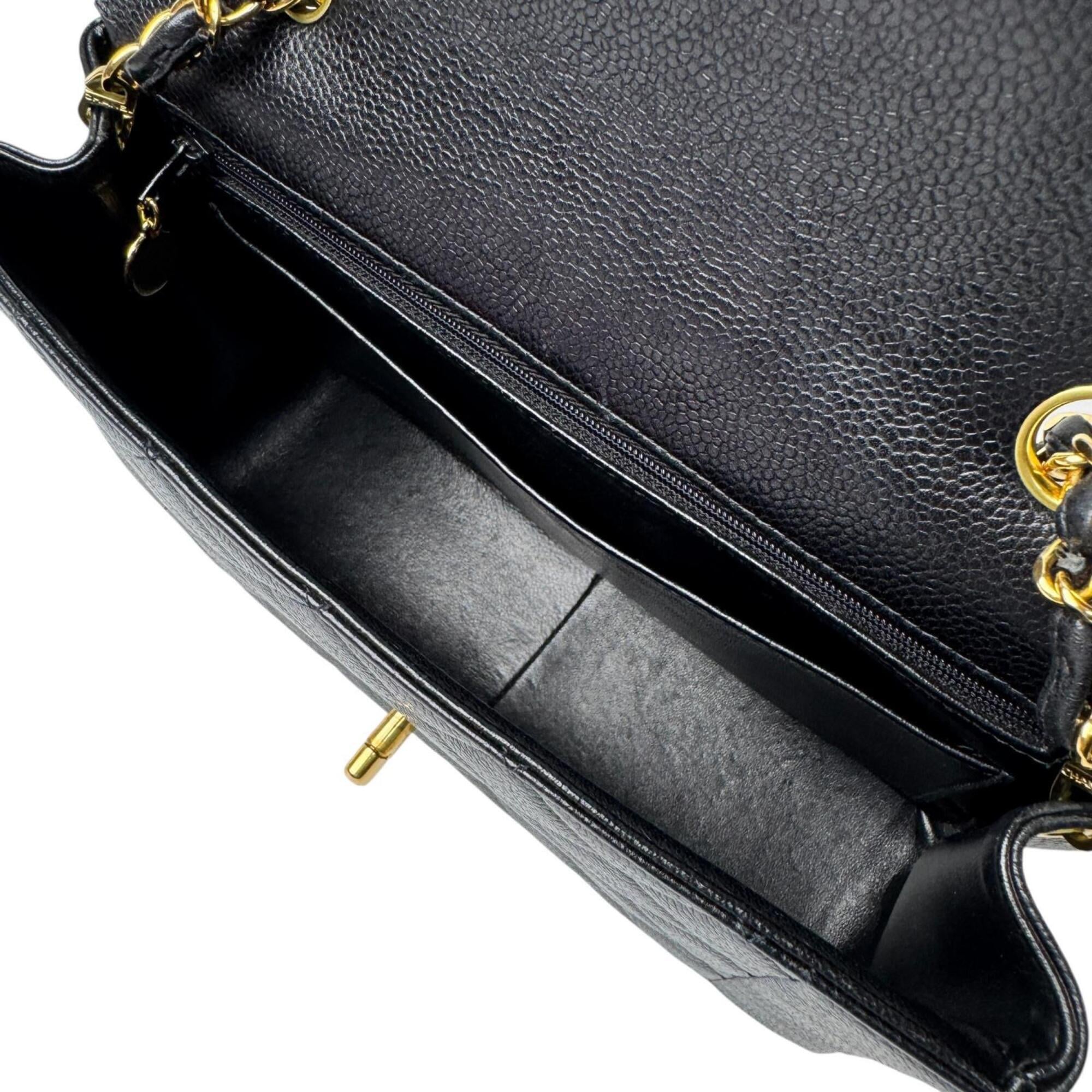 Chanel Black Grained Calfskin Shoulder Bag (Pre-Owned)