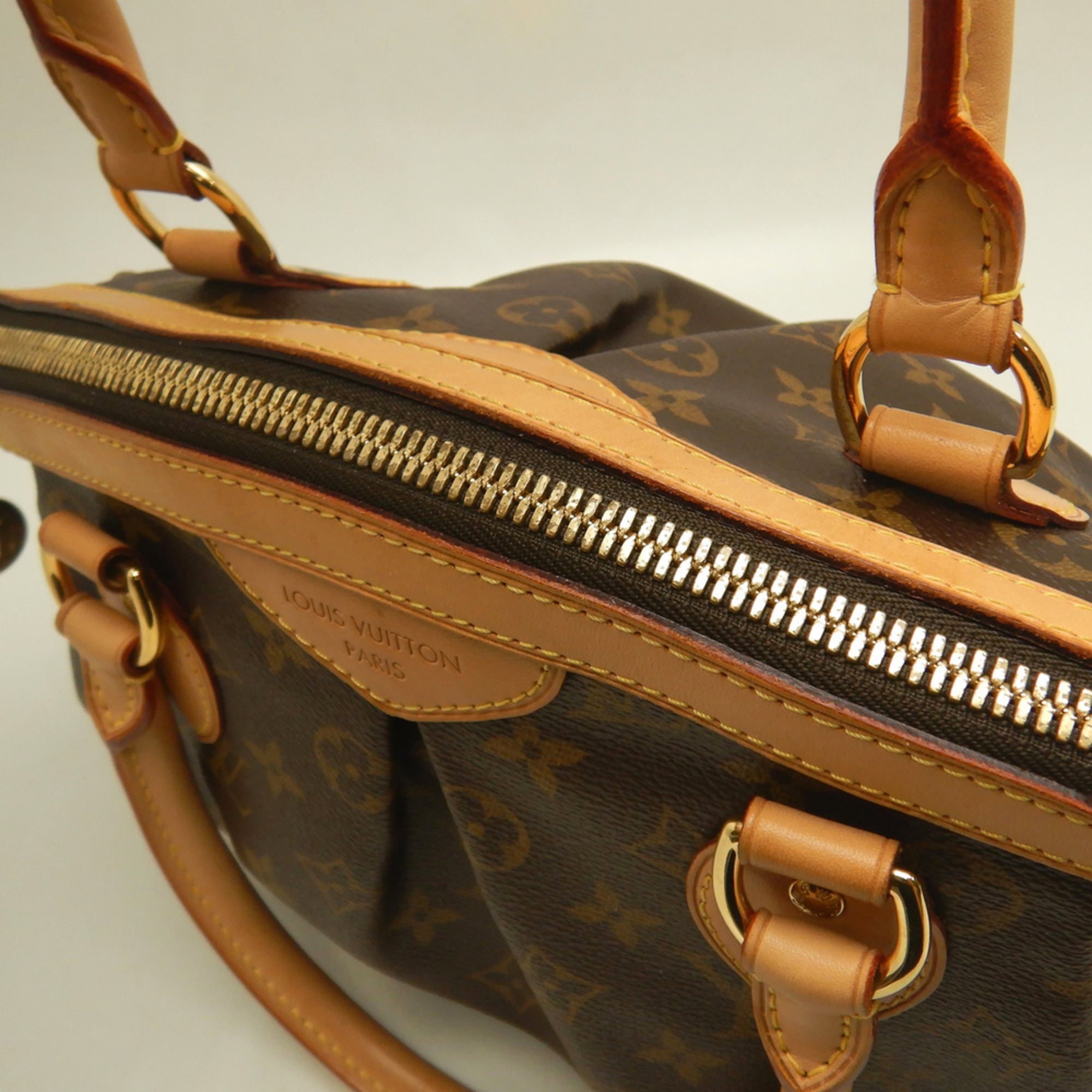 Louis Vuitton Brown Monogram Canvas Handbag (Pre-Owned)