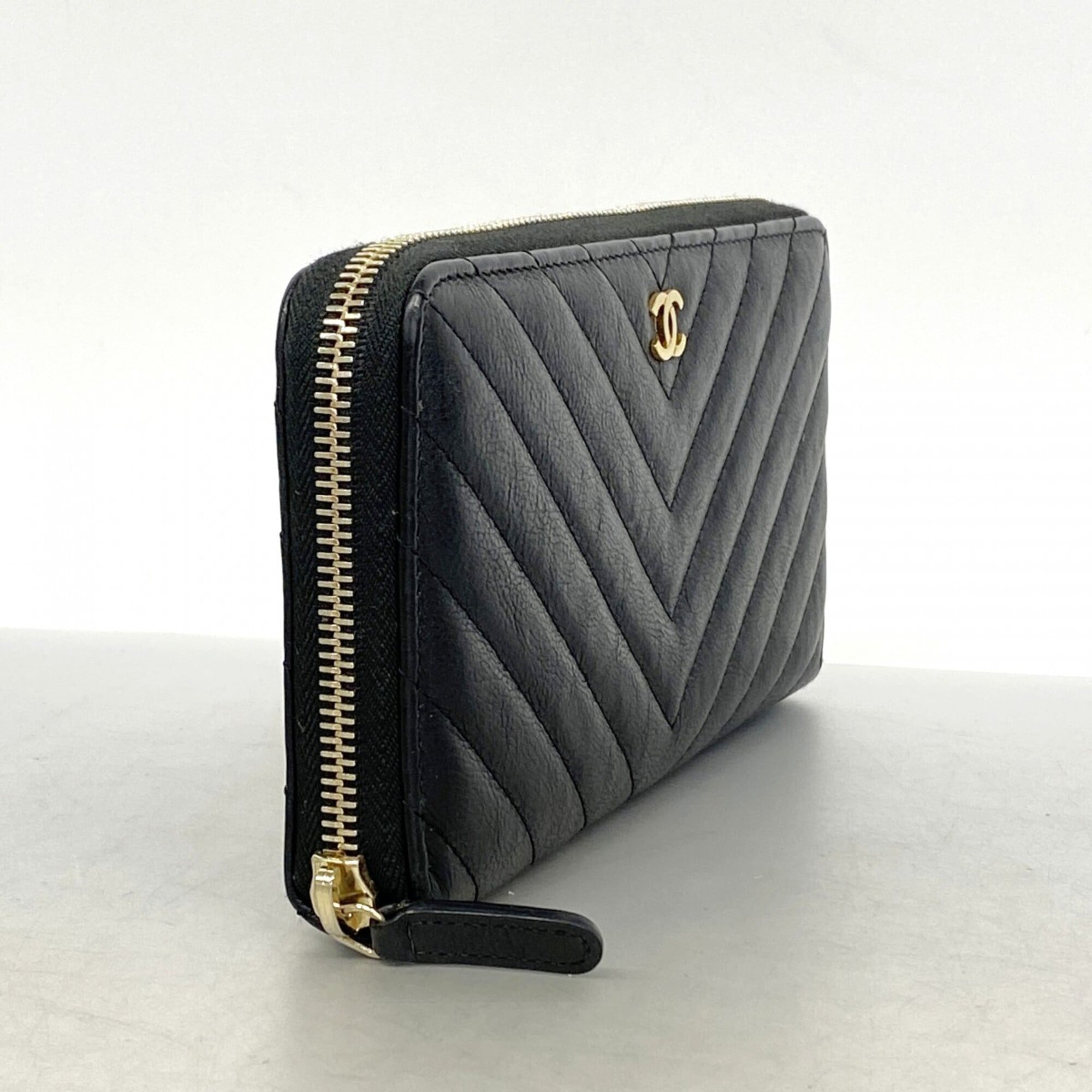 Chanel Black Leather Long Wallet (Bi-Fold) (Pre-Owned)