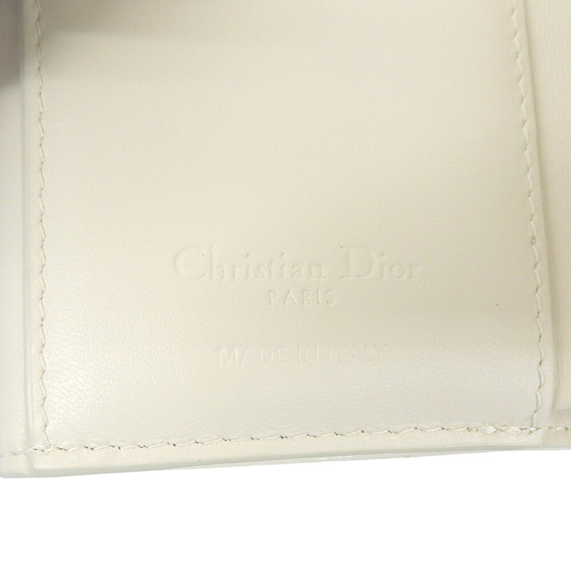 Christian Dior Ivory Patent Leather Wallet (Tri-Fold) (Pre-Owned)