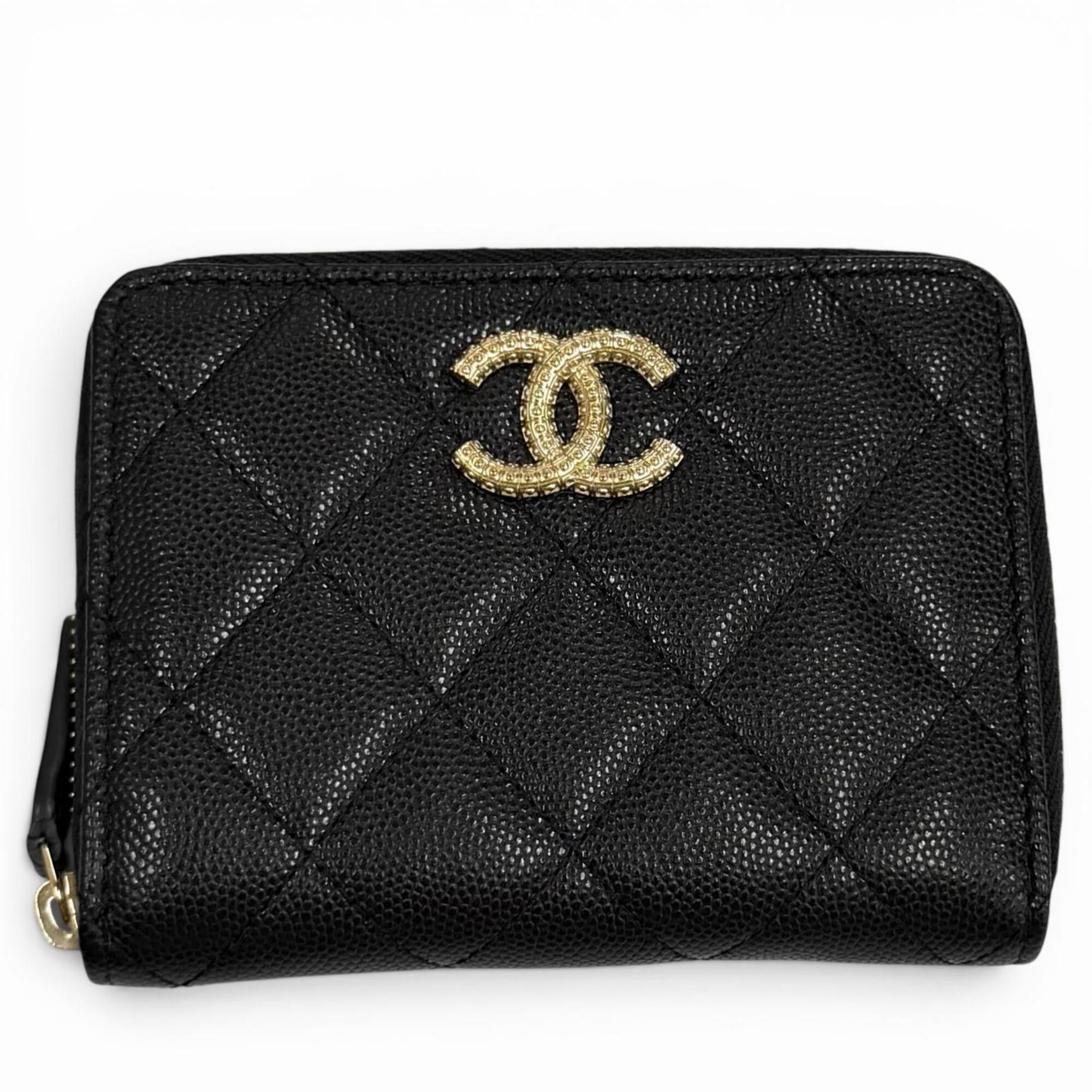 Chanel Black Grained Calfskin Wallet (Bi-Fold) (Pre-Owned)