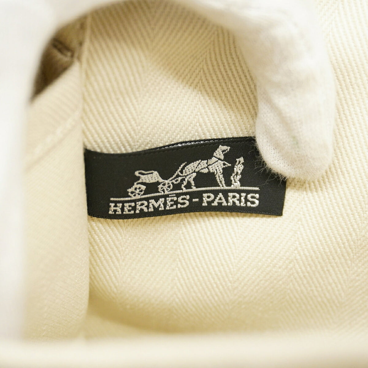 Hermes Ivory Toile Chevron Tote Bag (Pre-Owned)