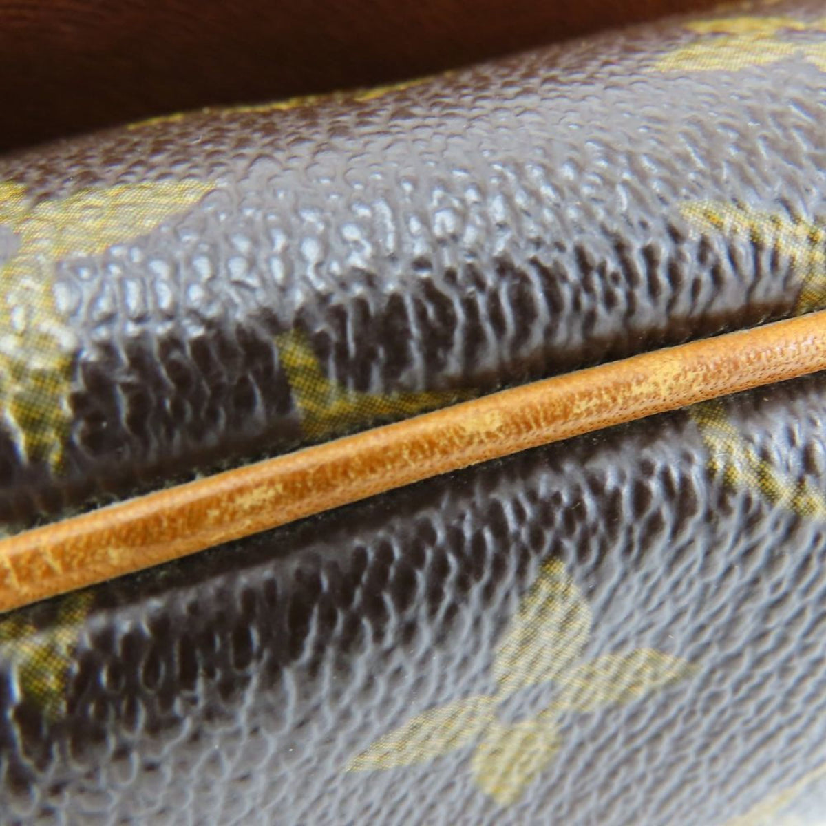 Louis Vuitton Brown Monogram Monogram Leather Shoulder Bag (Pre-Owned)