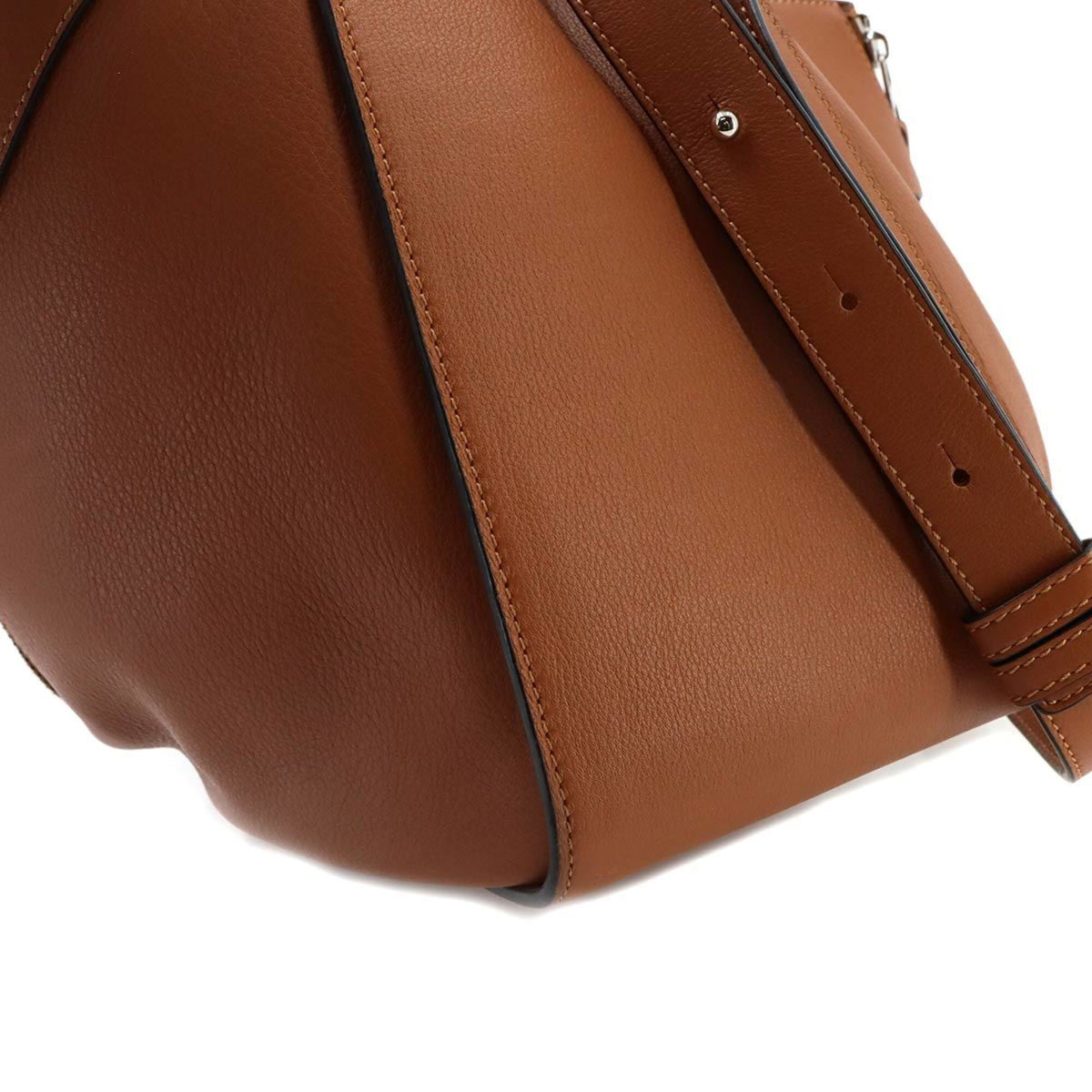 Loewe Brown Leather Handbag (Pre-Owned)