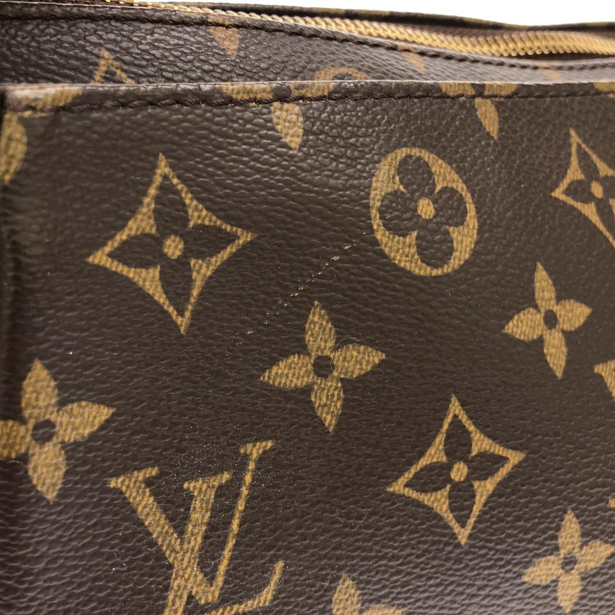 Louis Vuitton Brown Coated Canvas Shoulder Bag (Pre-Owned)