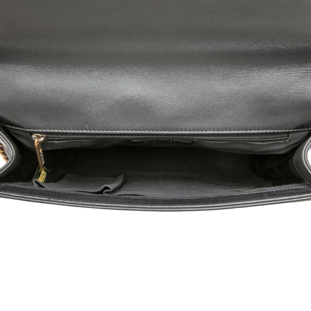 Chanel Boy Chanel Black Leather Shoulder Bag (Pre-Owned)