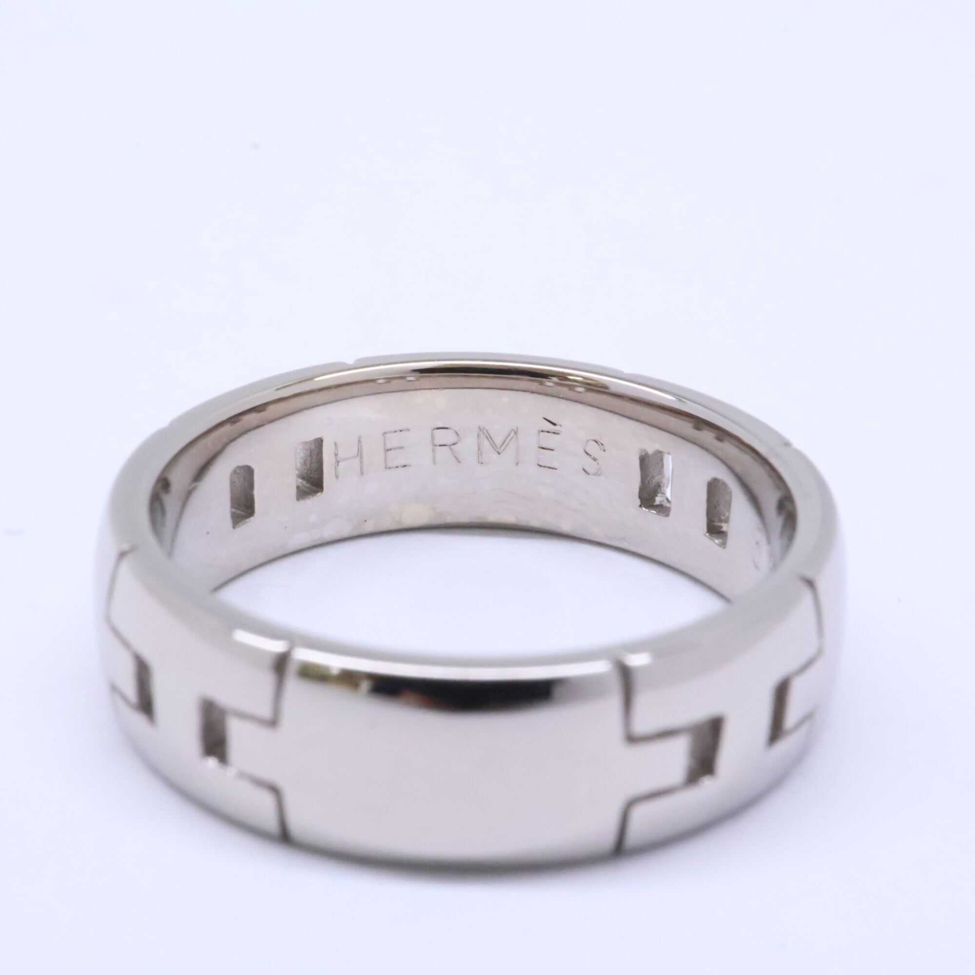 Hermes White White Gold (18K) Band Ring (Pre-Owned)
