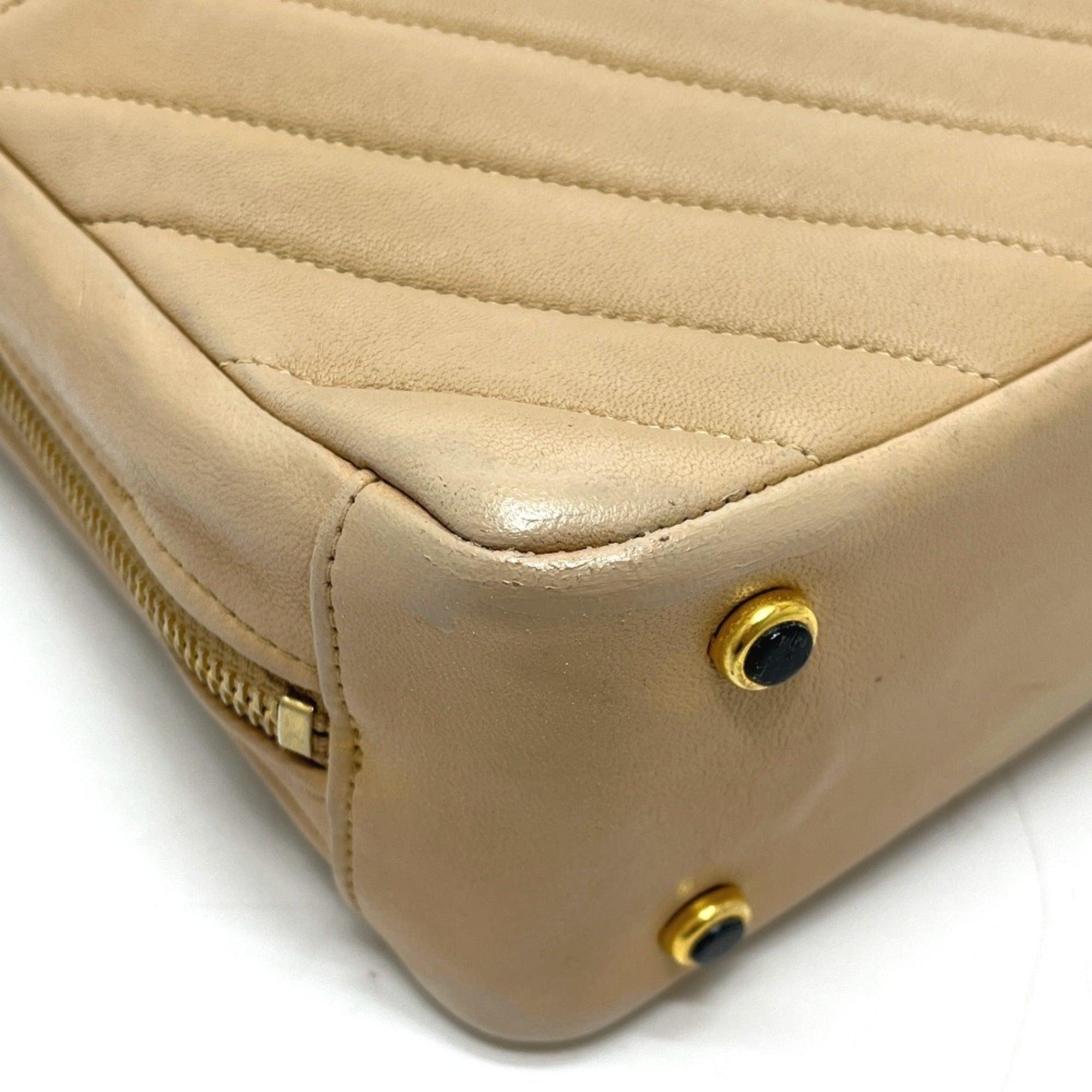 Chanel Beige Leather Handbag Shoulder Bag (Pre-Owned)