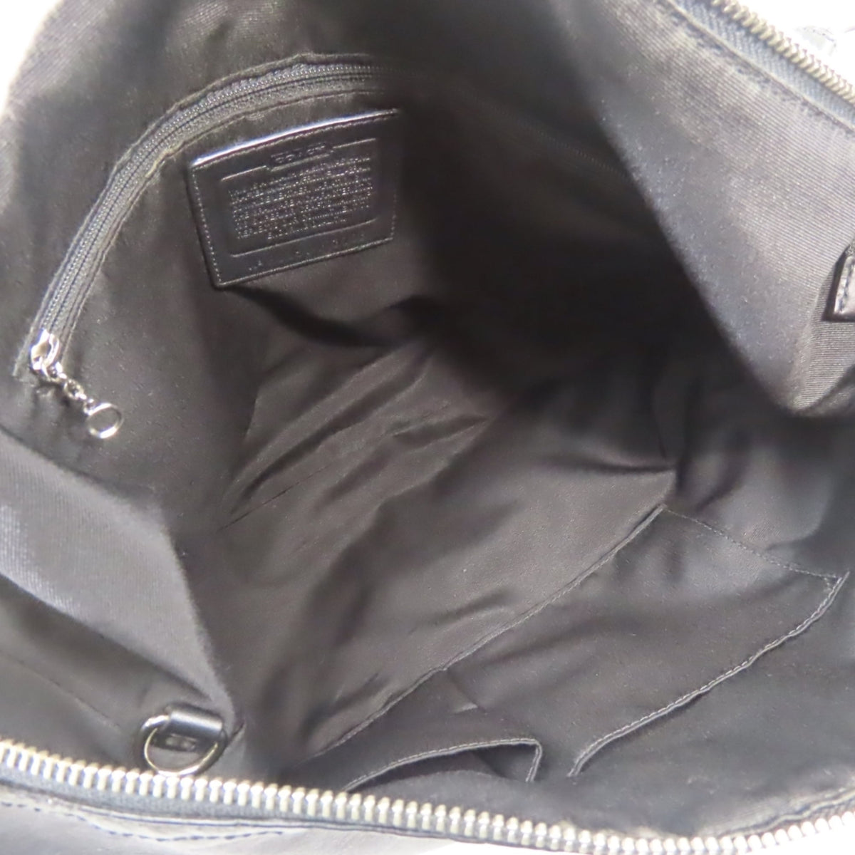 Coach Black Leather Shoulder Bag (Pre-Owned)