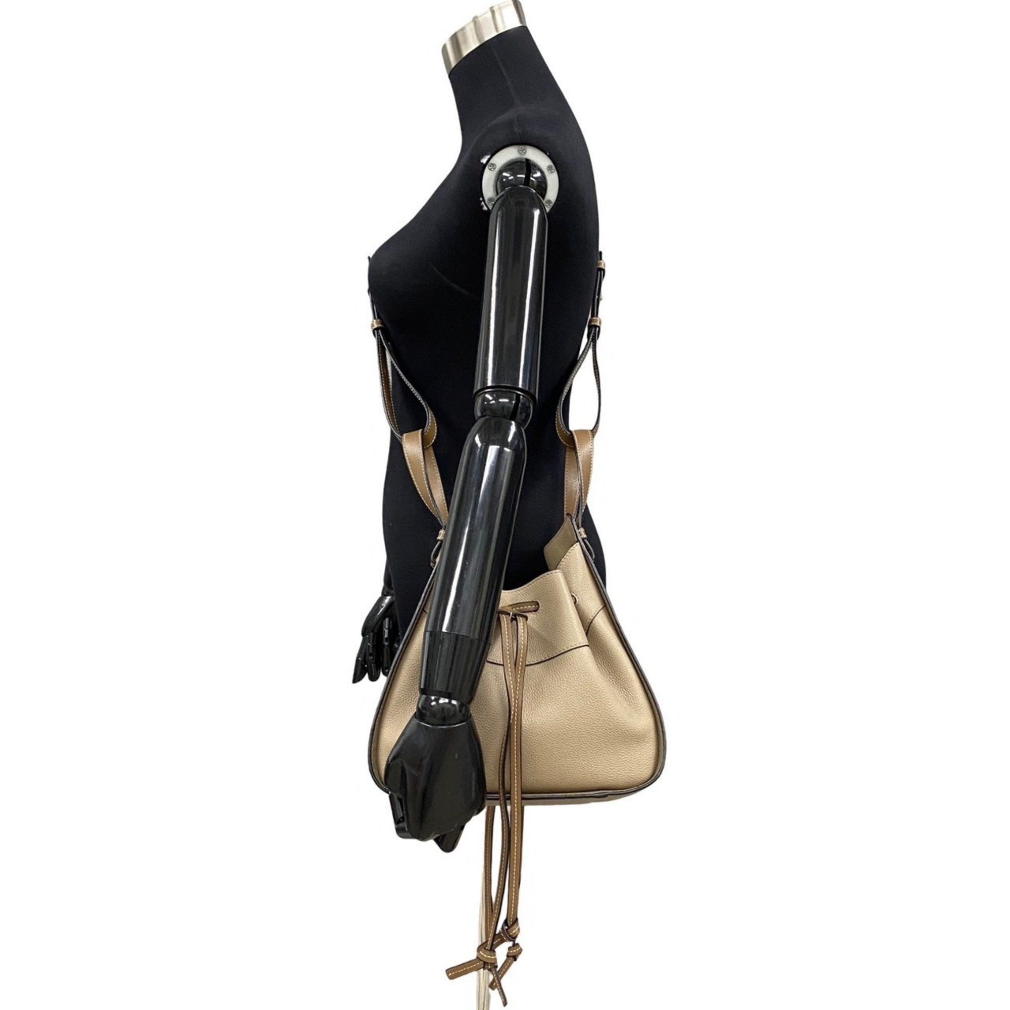 Loewe Hammock Beige Leather Handbag Shoulder Bag (Pre-Owned)
