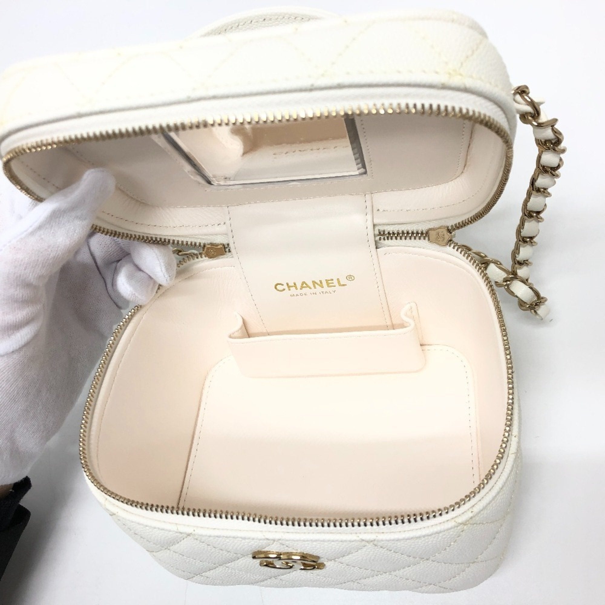 Chanel Caviar Skin White Caviar Leather Handbag Shoulder Bag Vanity Bag (Pre-Owned)