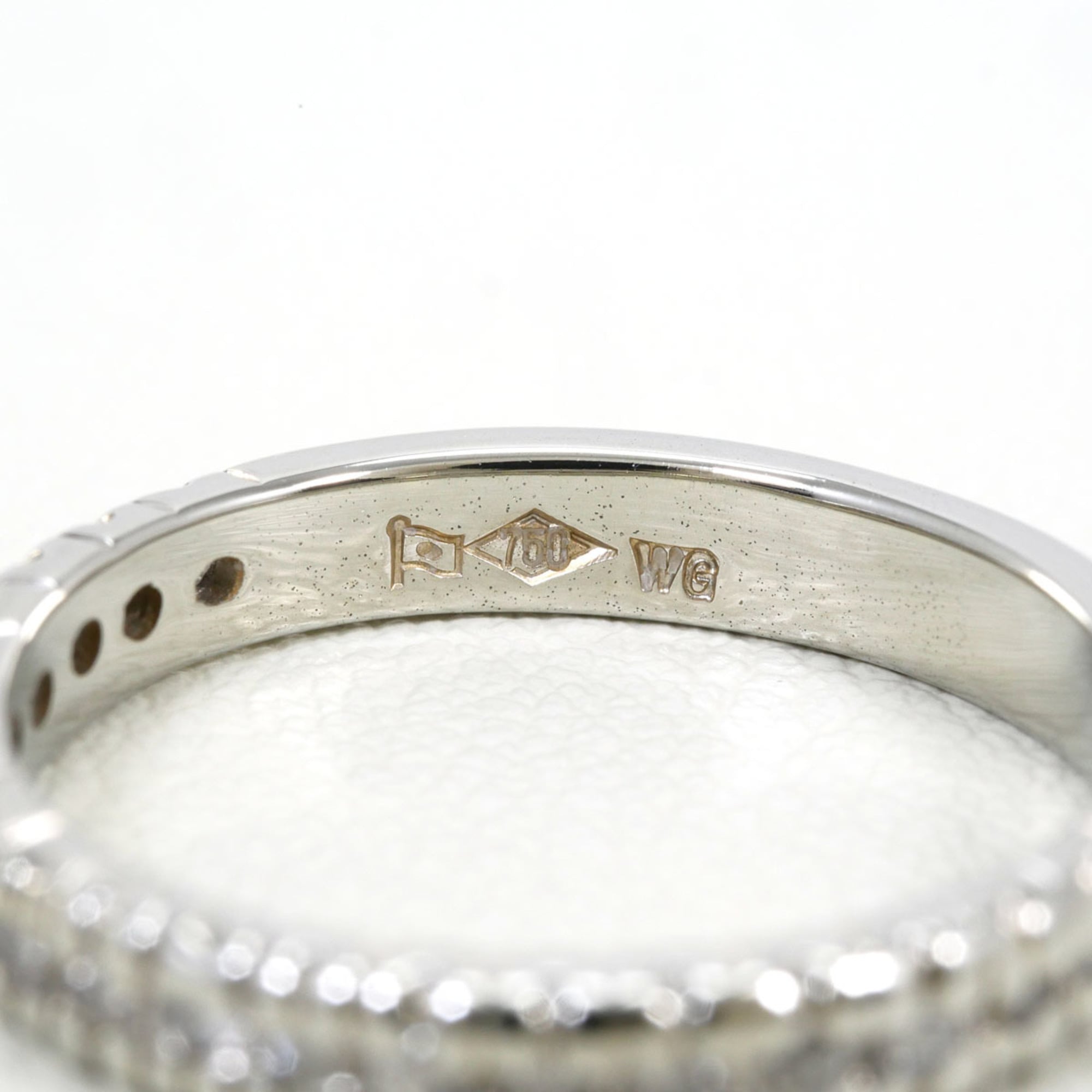 Unbranded White Gold White Gold (18K) Band Ring (Pre-Owned)