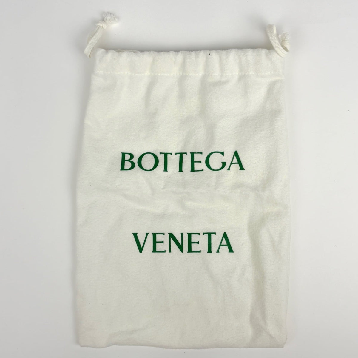 Bottega Veneta White Fabric Leather Pouch Shoulder Bag (Pre-Owned)