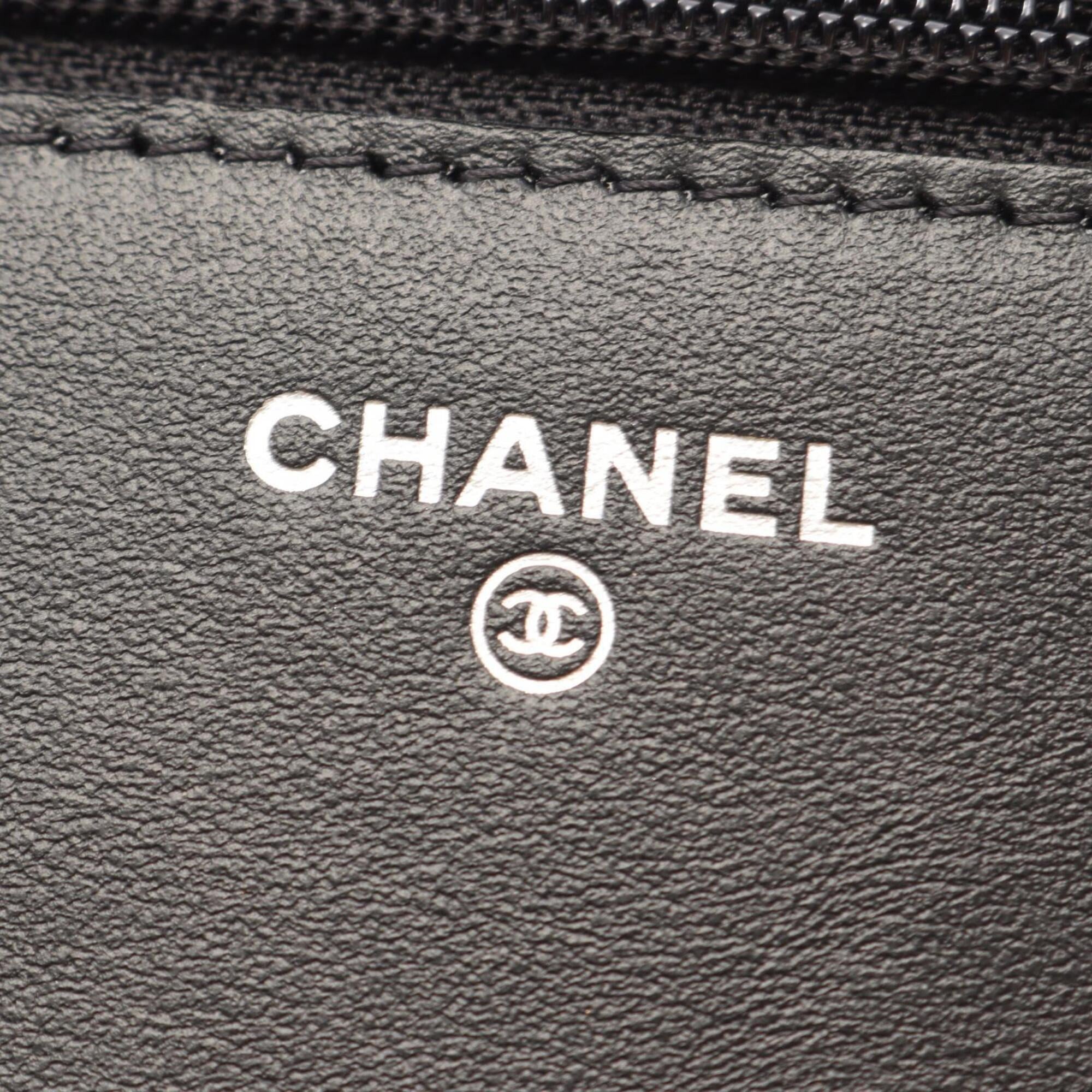 Chanel Black Grained Calfskin Handbag Shoulder Bag (Pre-Owned)