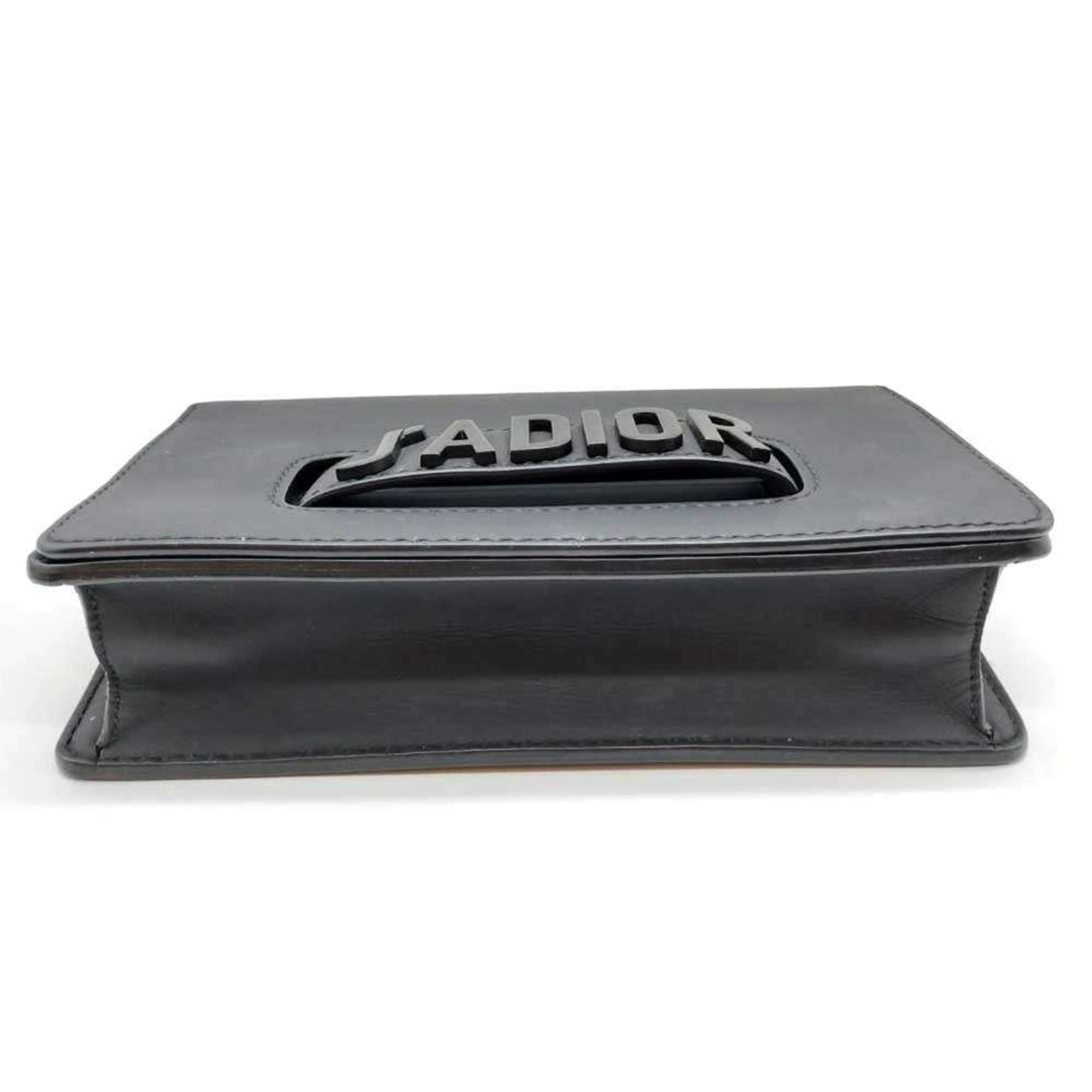 Christian Dior Black Leather Shoulder Bag (Pre-Owned)