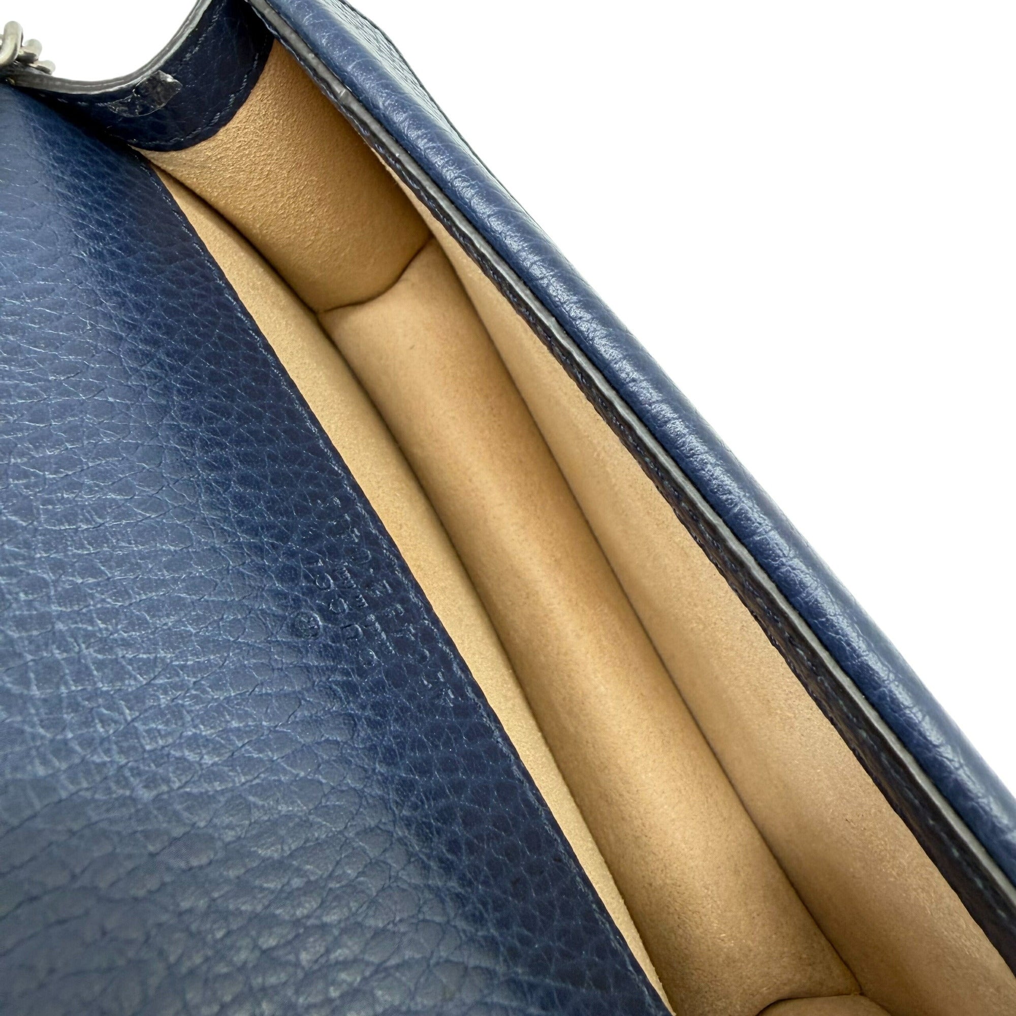 Gucci Blue Navy Leather Shoulder Bag (Pre-Owned)