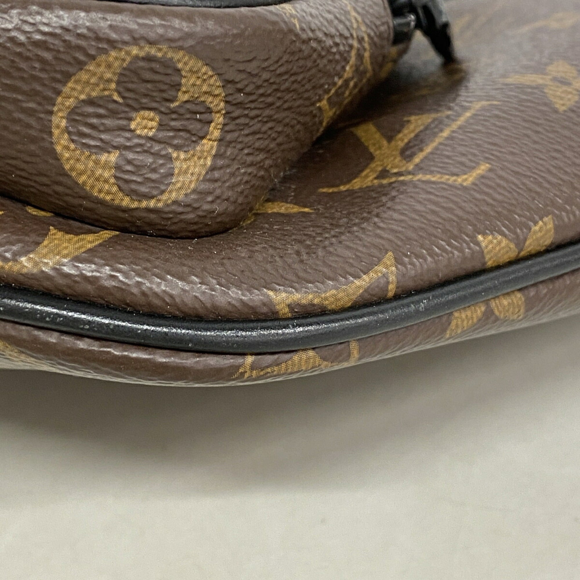 Louis Vuitton Black Brown Fanny Pack (Pre-Owned)