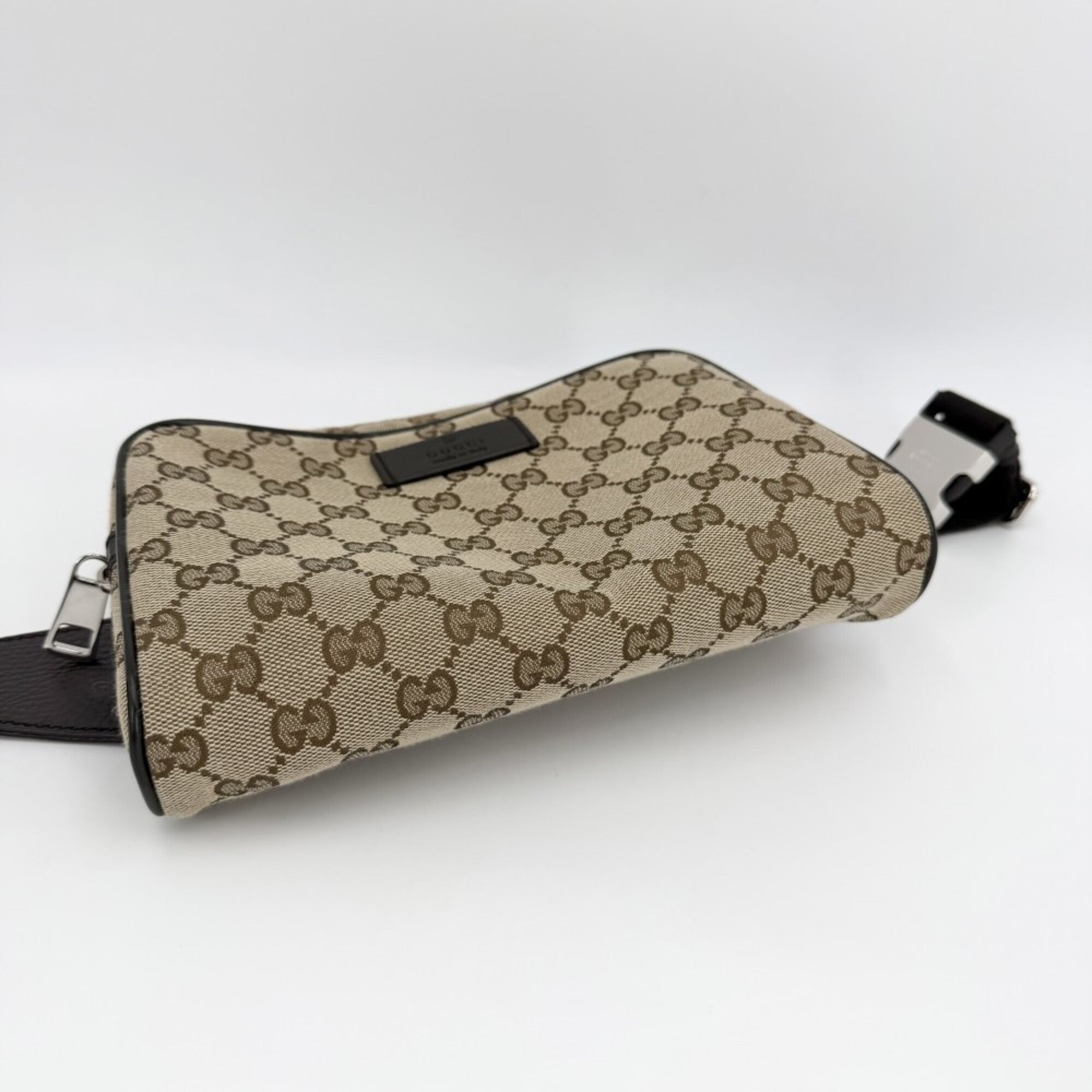 Gucci Brown Gg Canvas Leather Fanny Pack Sling Bag (Pre-Owned)