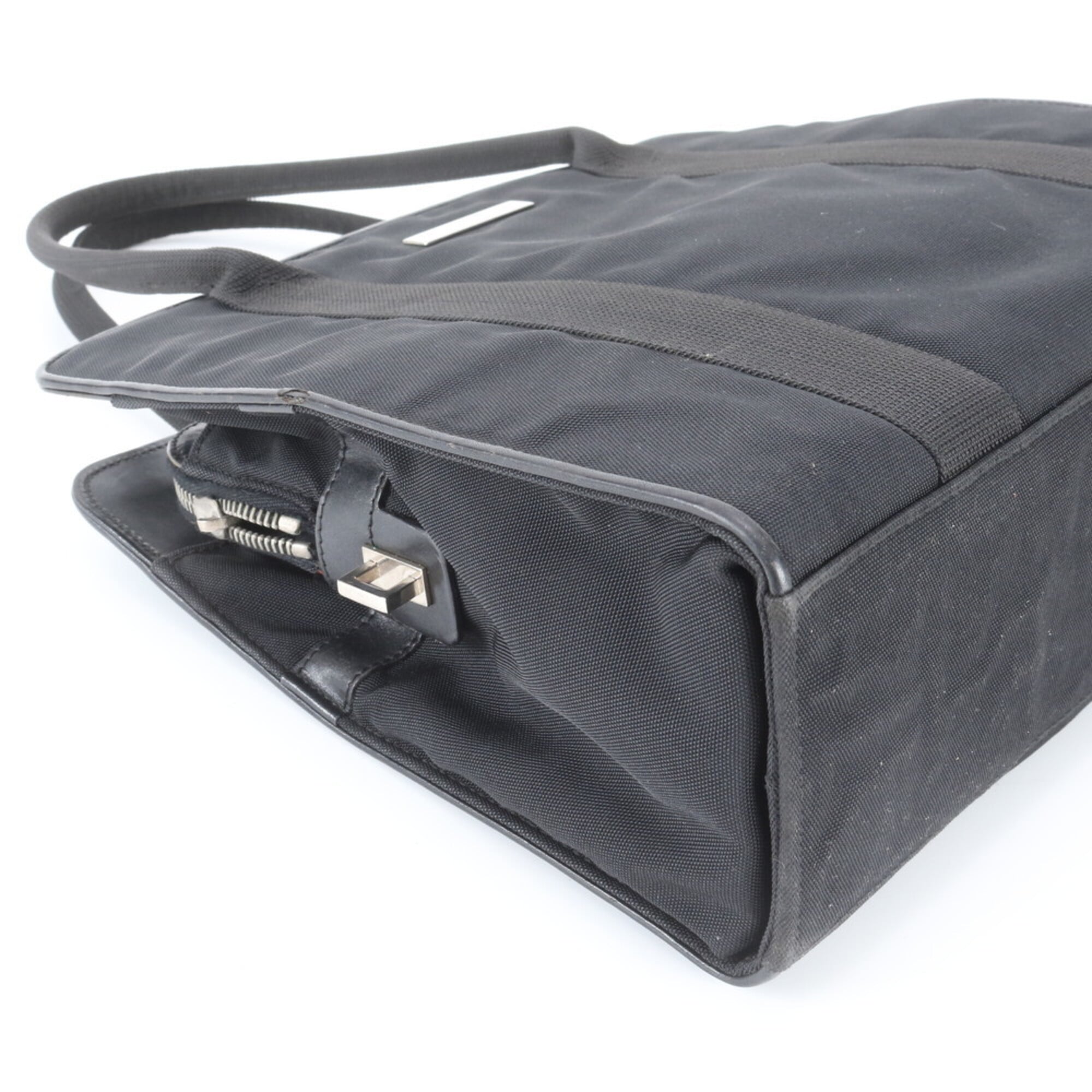 Gucci Black Handbag (Pre-Owned)