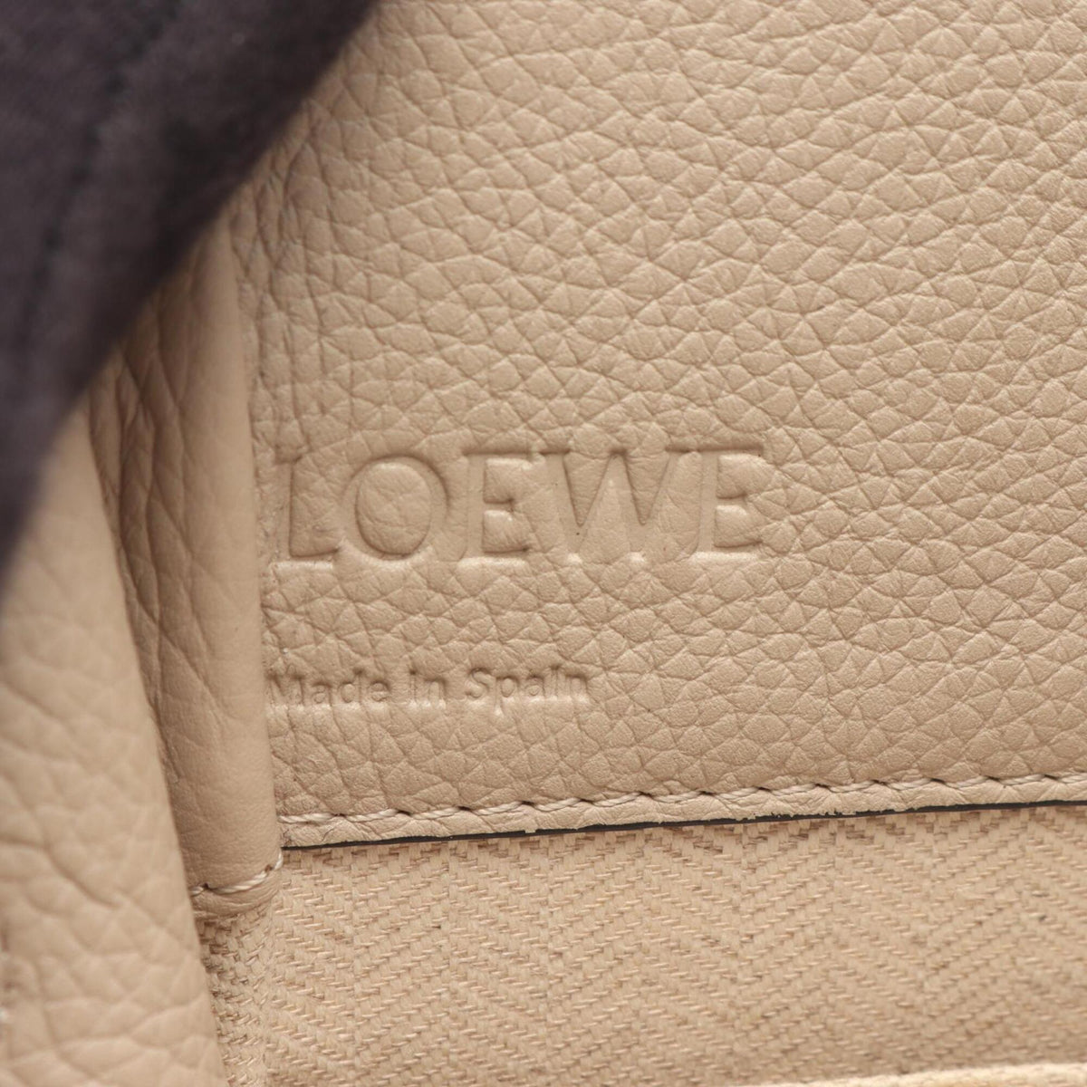 Loewe Beige Leather Handbag (Pre-Owned)