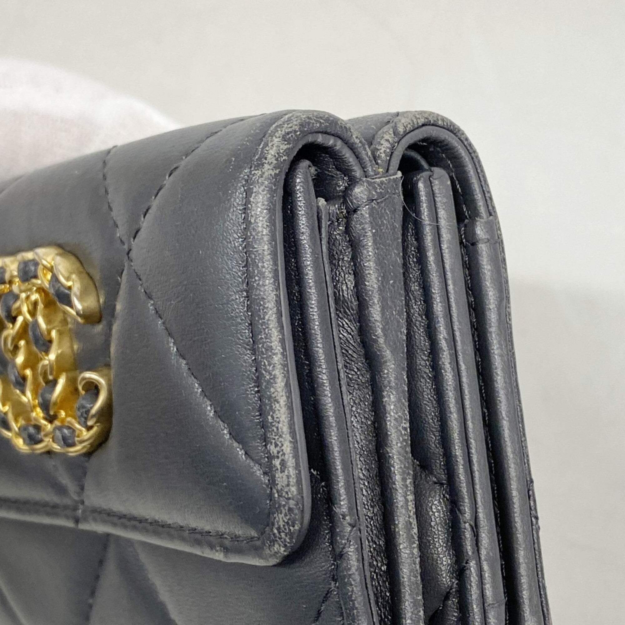 Chanel Gray Leather Wallet (Tri-Fold) (Pre-Owned)