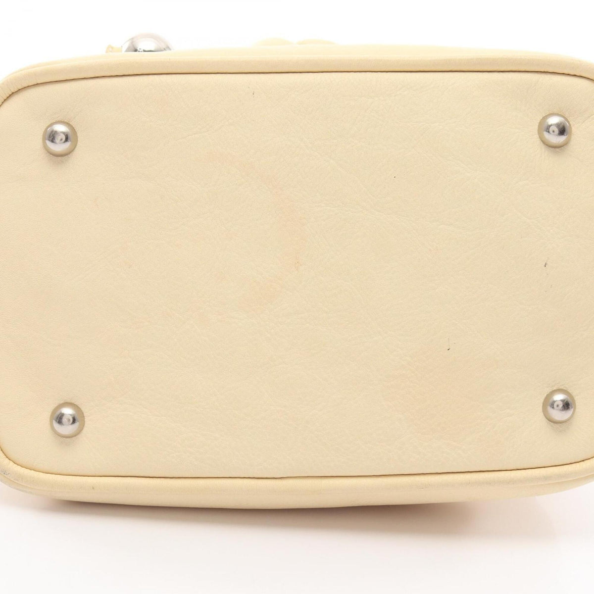 Chloé Ivory Leather Handbag (Pre-Owned)