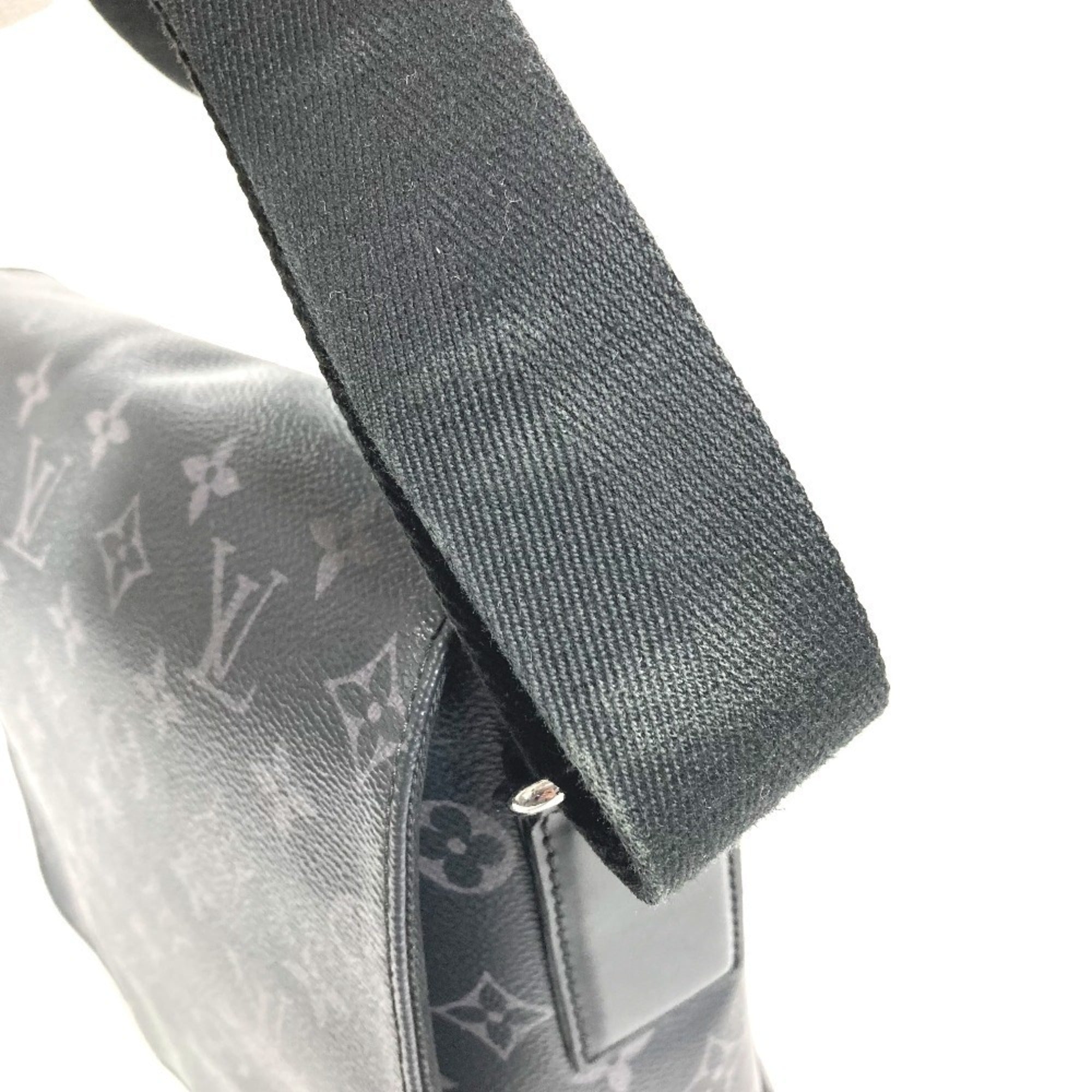 Louis Vuitton Monogram Eclipse Black Monogram Eclipse Messenger Bag Shoulder Bag (Pre-Owned)