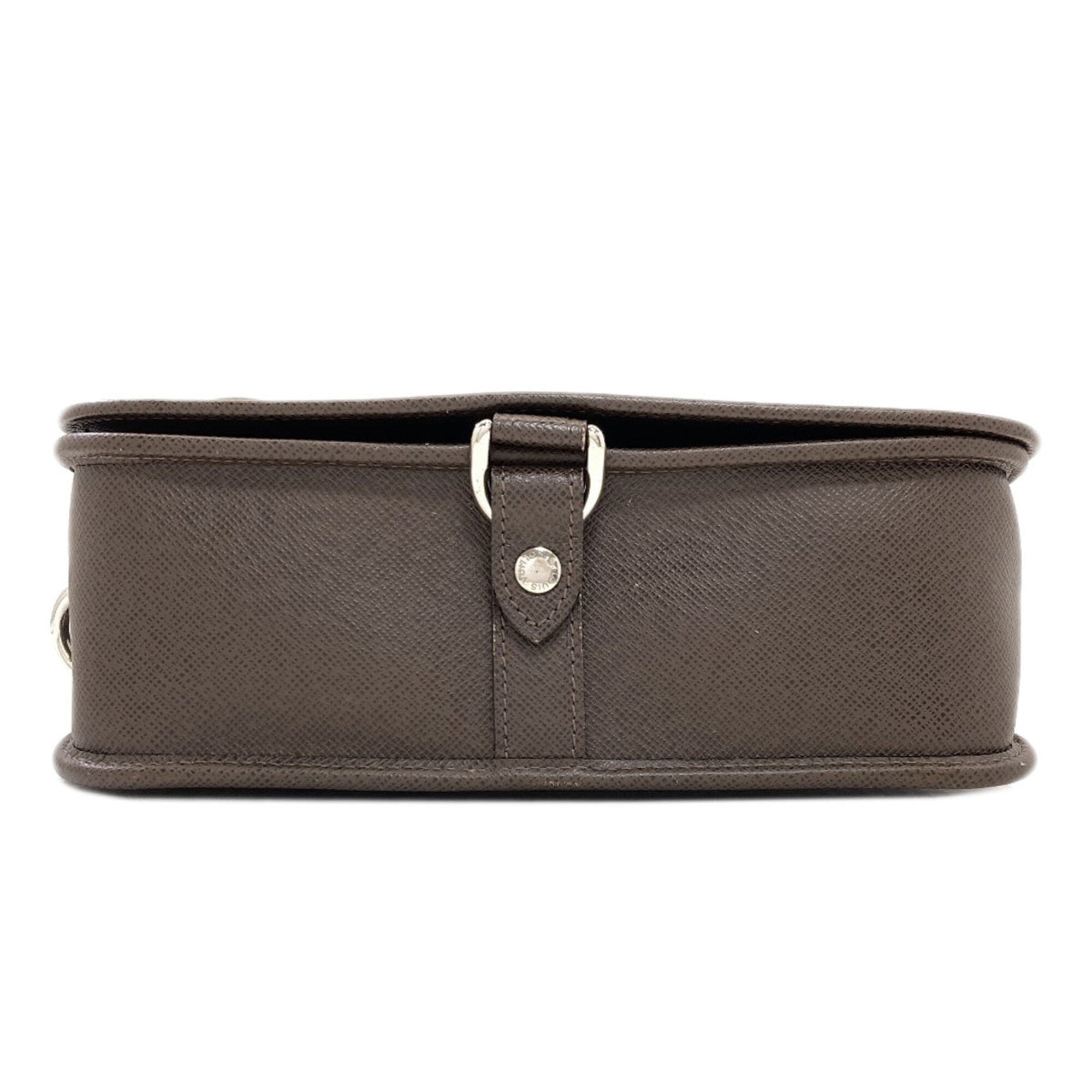 Louis Vuitton Grizzly Taiga Leather Shoulder Bag (Pre-Owned)