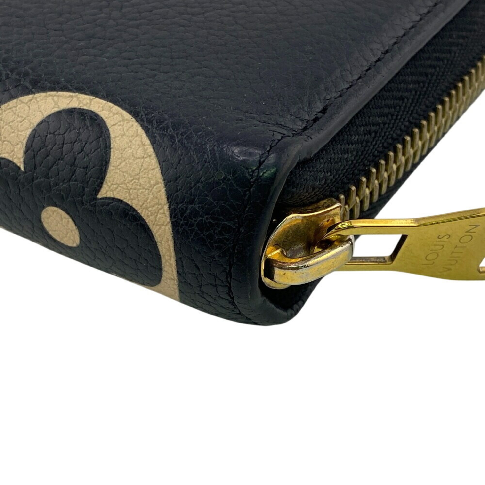 Louis Vuitton Black Leather (Pre-Owned)