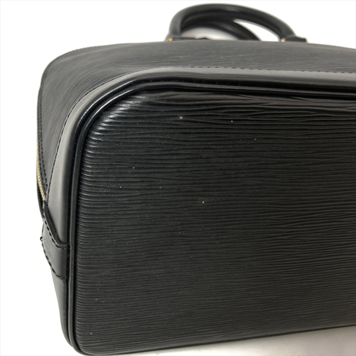 Louis Vuitton Epi Black Noir Epi Leather Handbag (Pre-Owned)