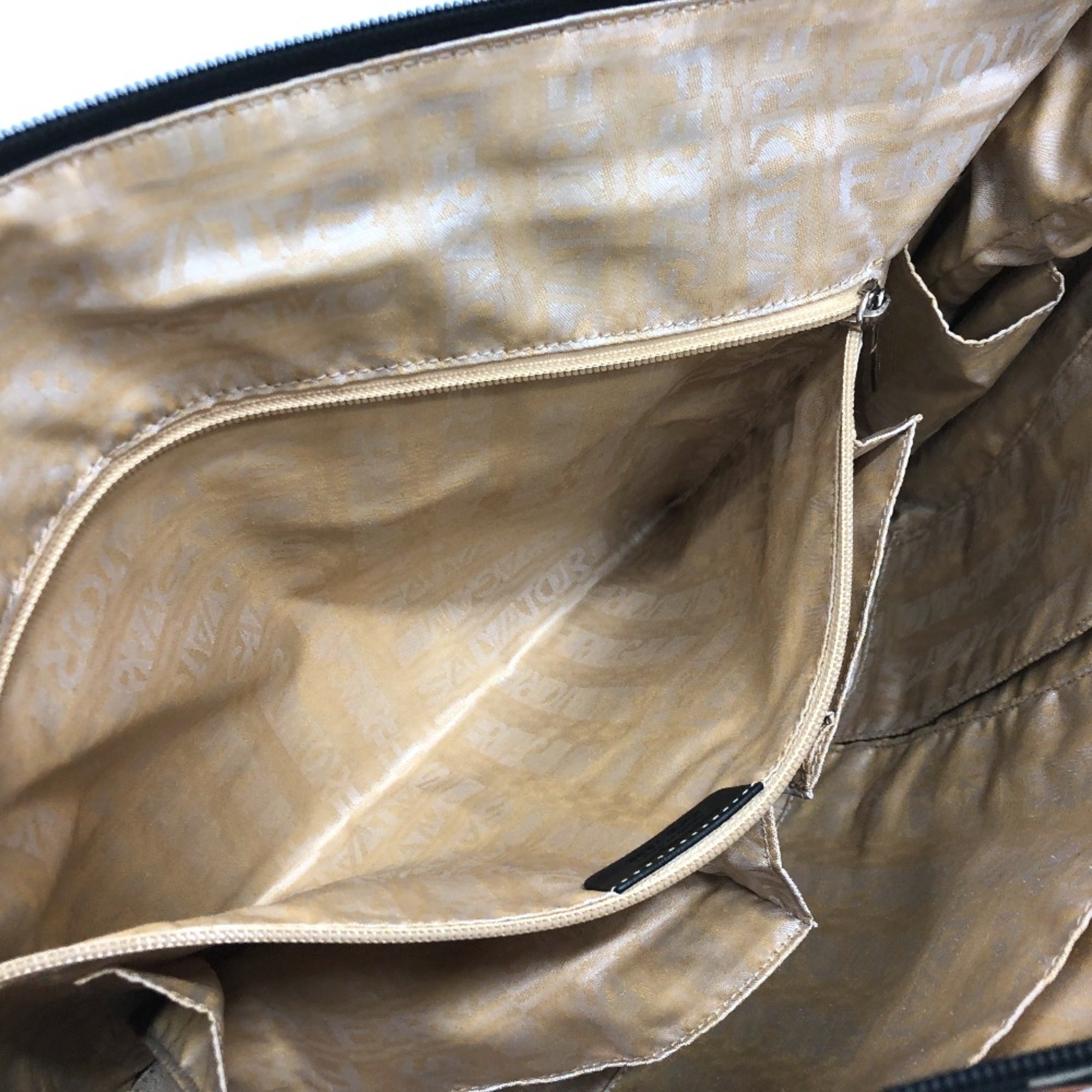 Salvatore Ferragamo Other Leather Tote Bag (Pre-Owned)