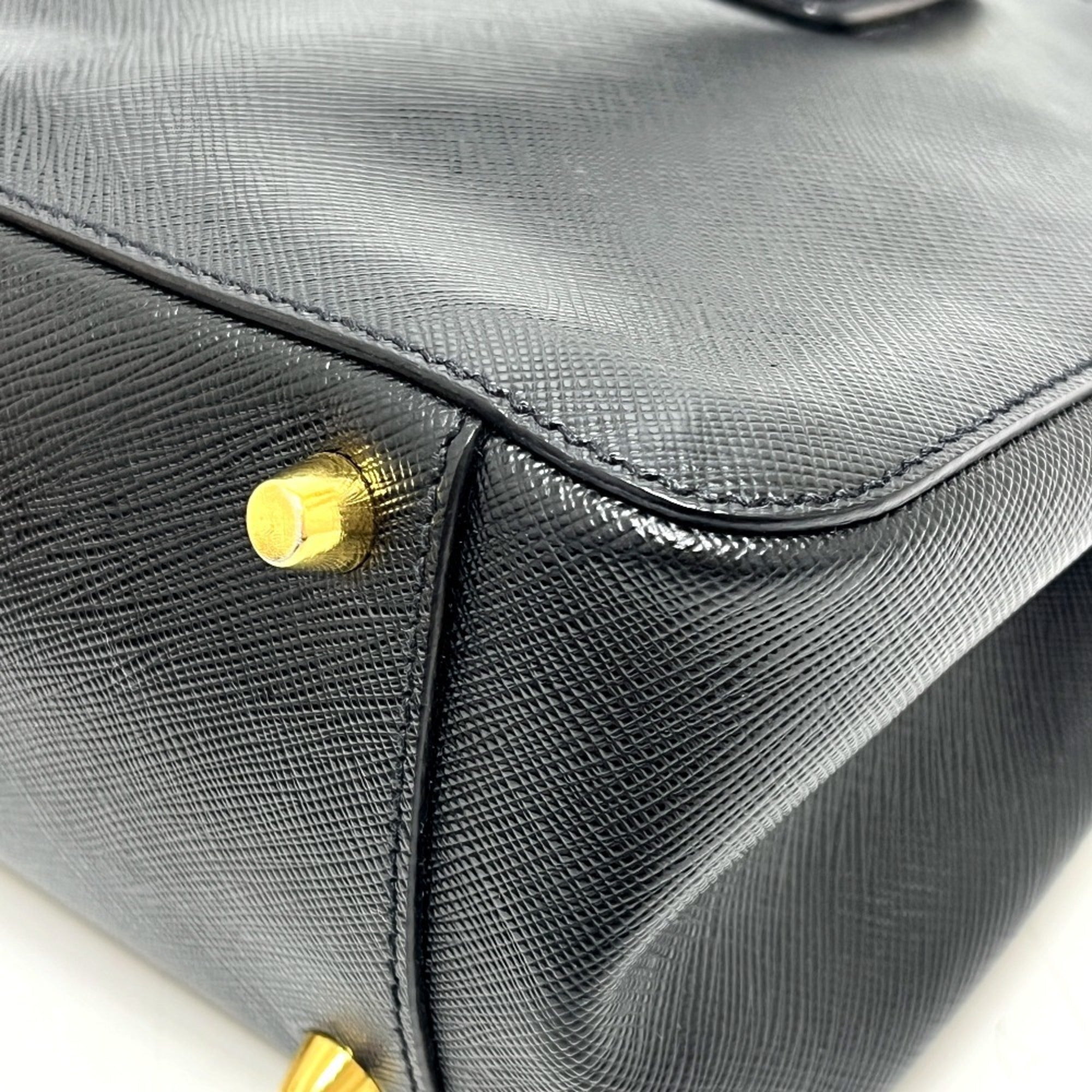 Prada Saffiano Black Leather Handbag (Pre-Owned)