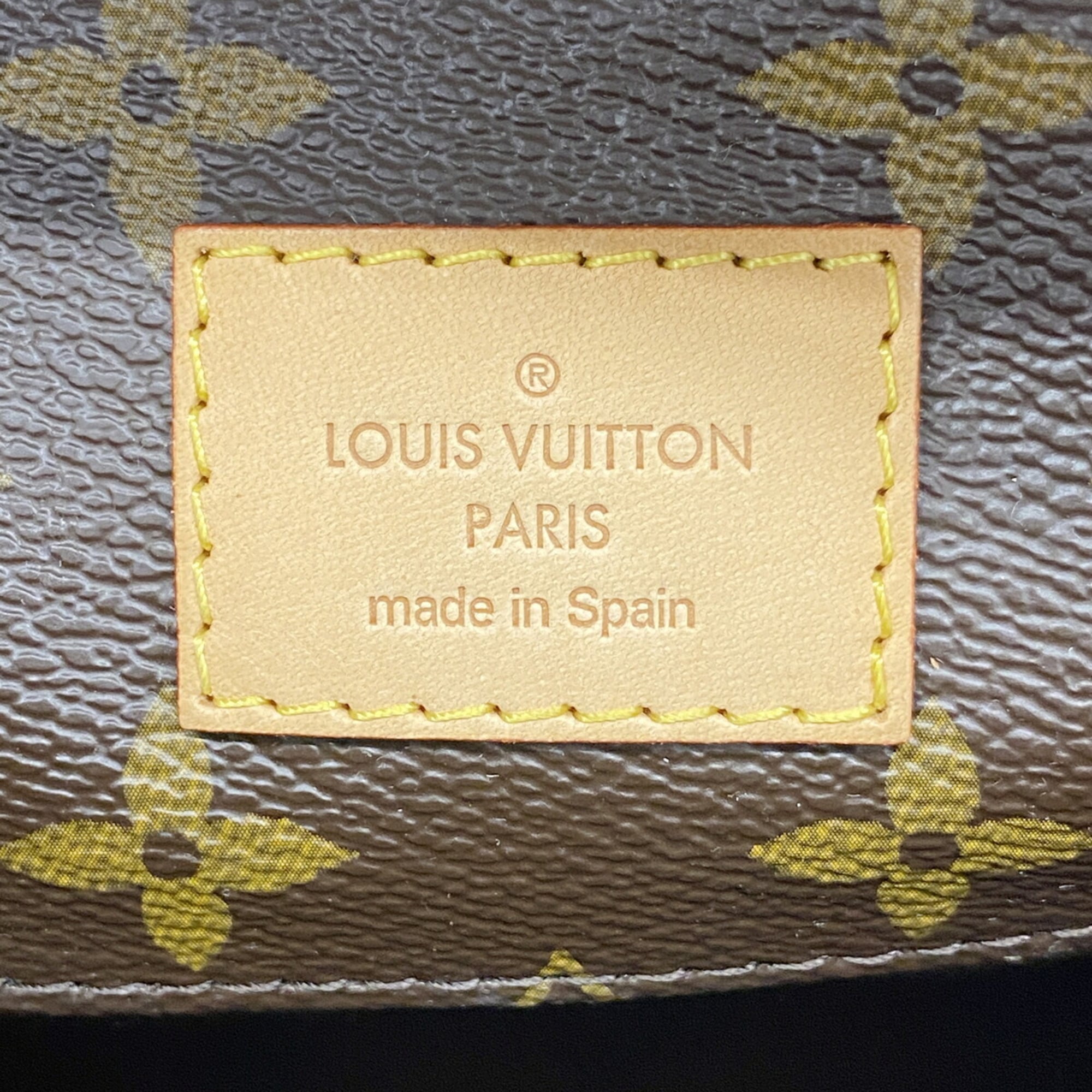 Louis Vuitton Brown Shoulder Bag (Pre-Owned)