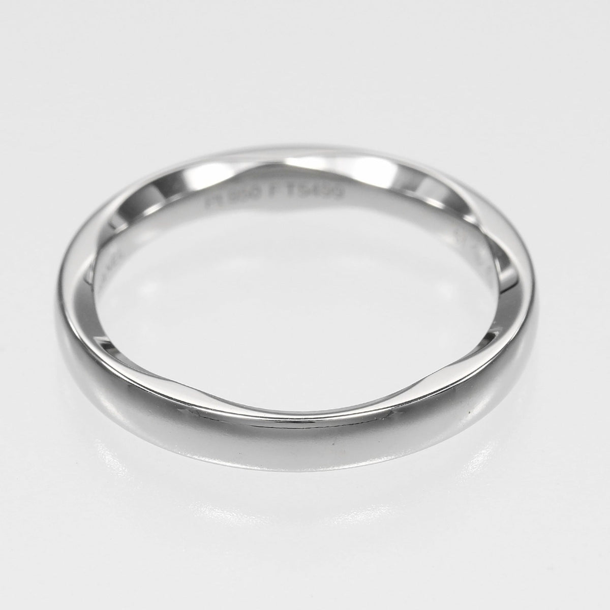 Chanel Silver Platinum 950 Band Ring (Pre-Owned)