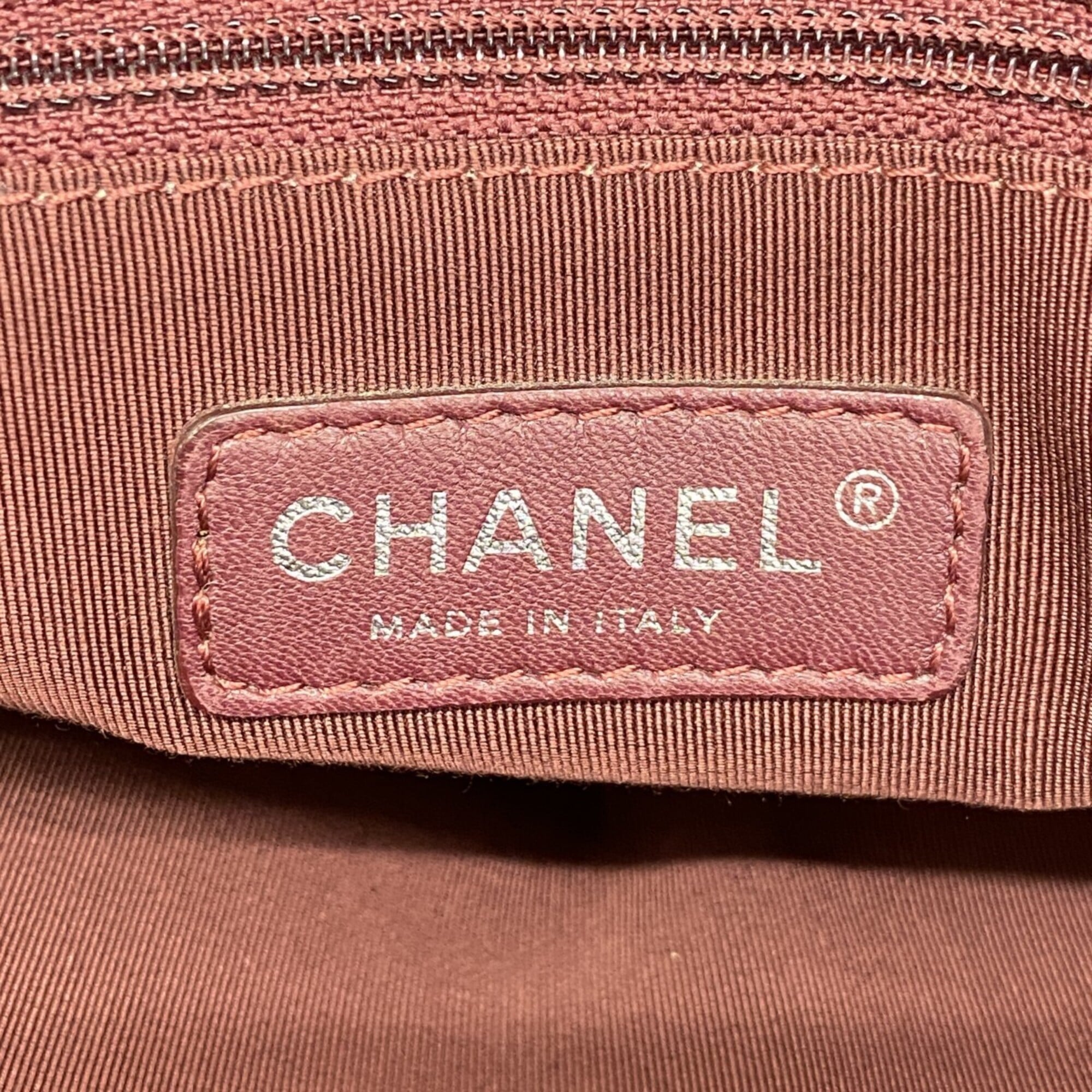 Chanel Black Grained Calfskin Tote Bag (Pre-Owned)