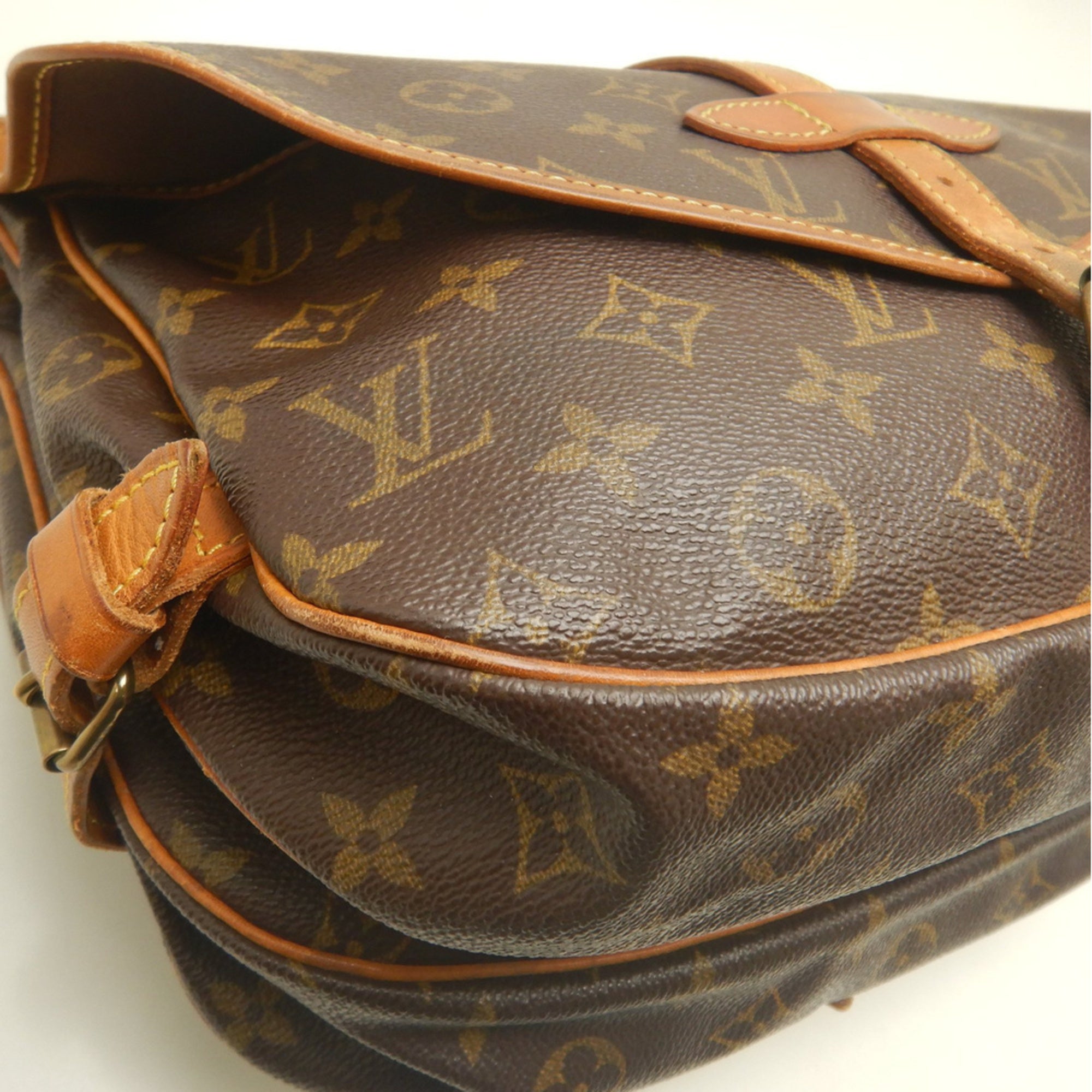 Louis Vuitton Brown Monogram Canvas Shoulder Bag (Pre-Owned)